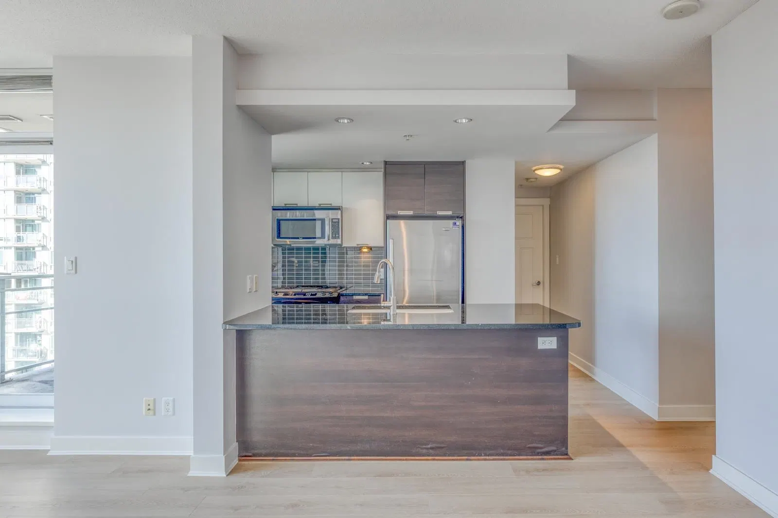 Photo 3 of 30 at #2501 – 2968 Glen Drive