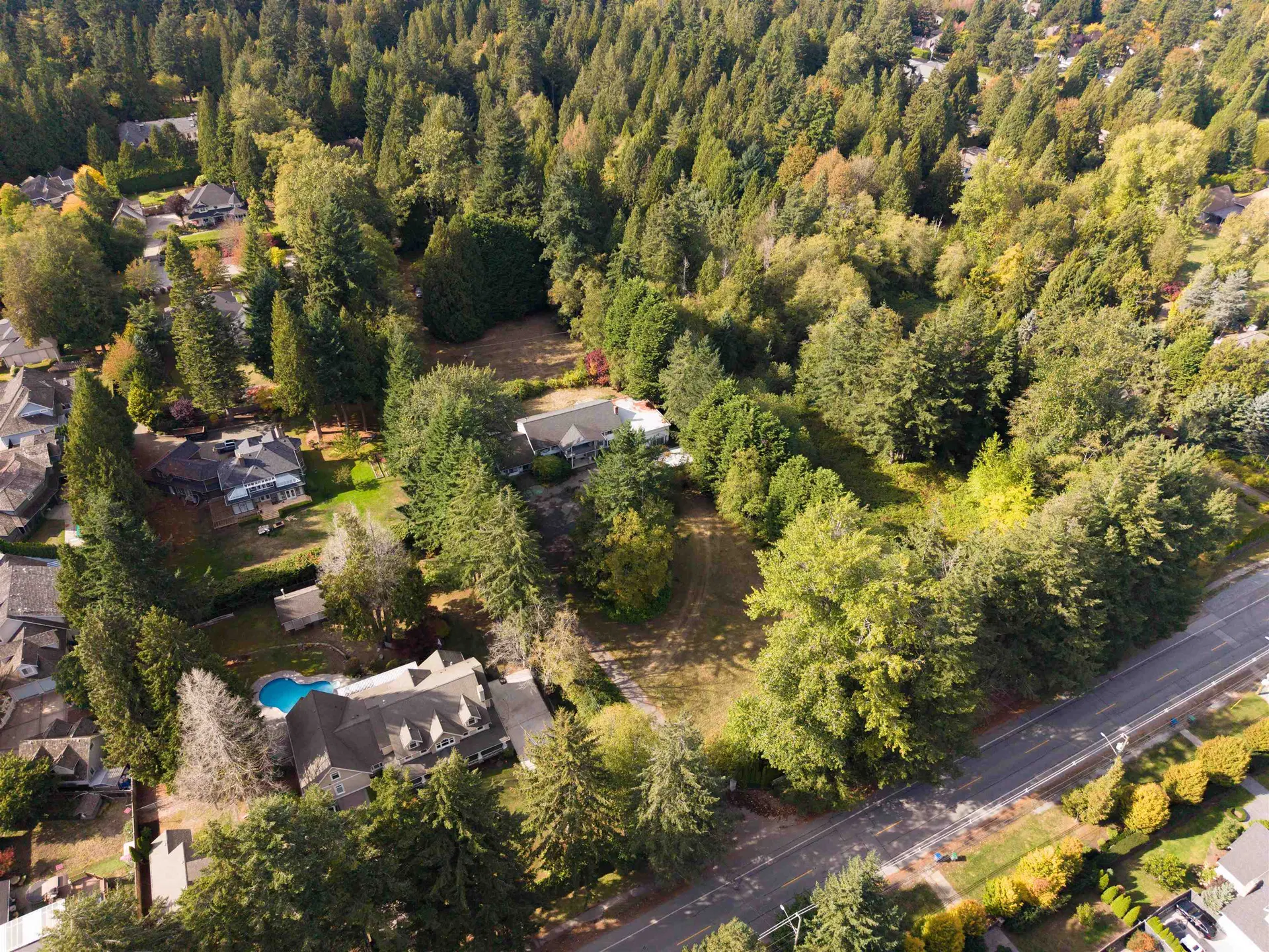 Photo 3 of 14 at 3055 140 Street