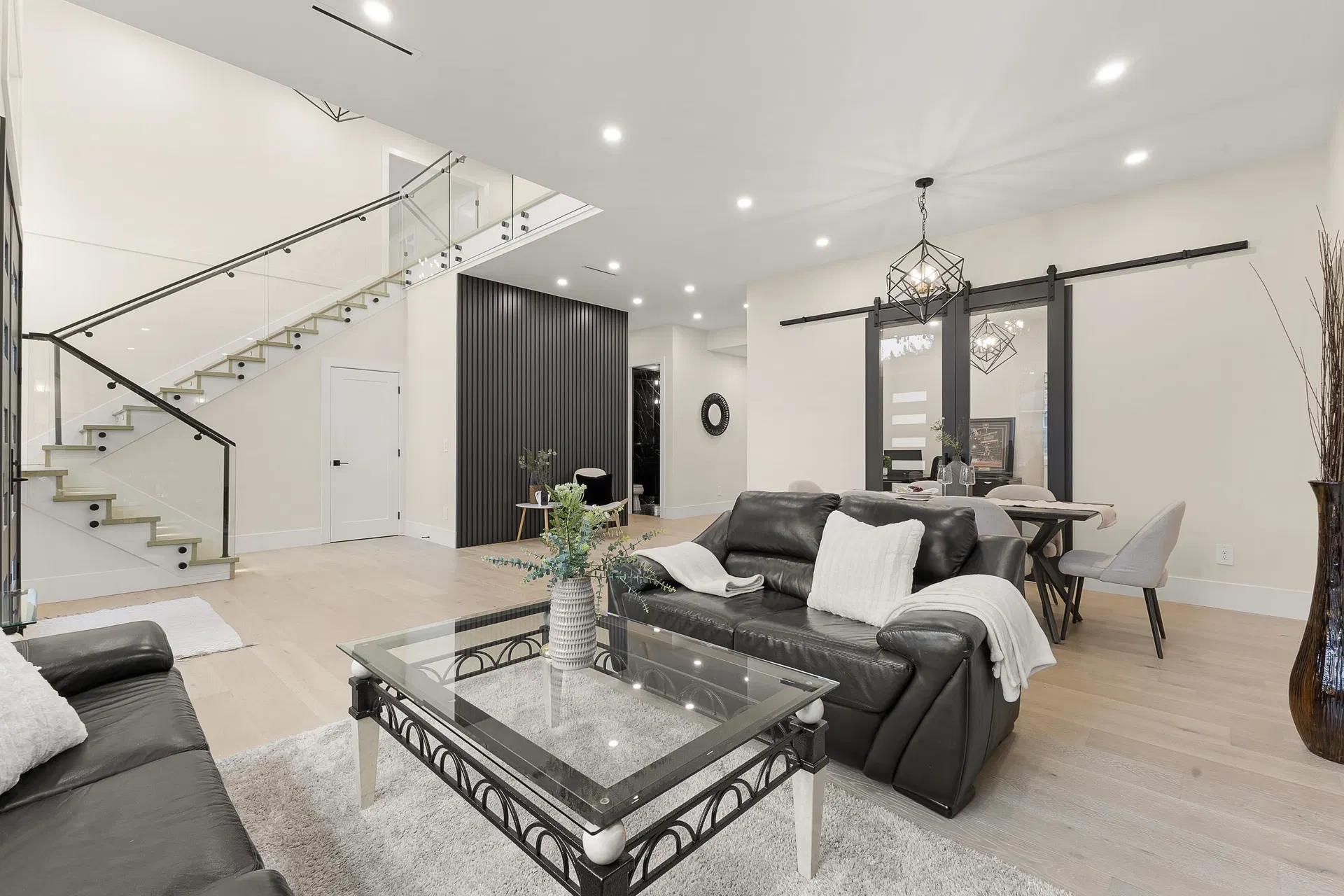 Photo 2 of 37 at 841 Rondeau Street