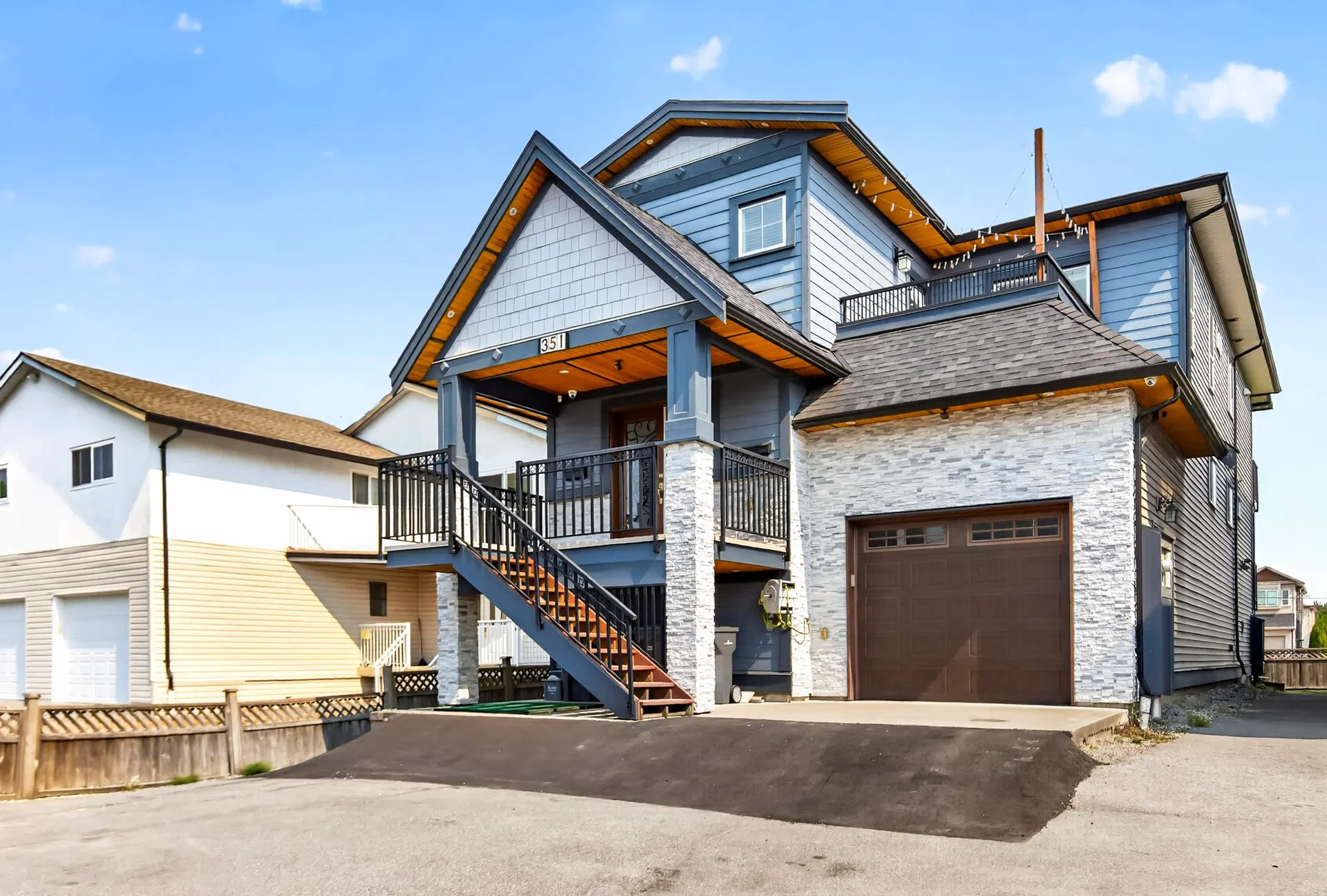 Photo 2 of 39 at 351 Pembina Street