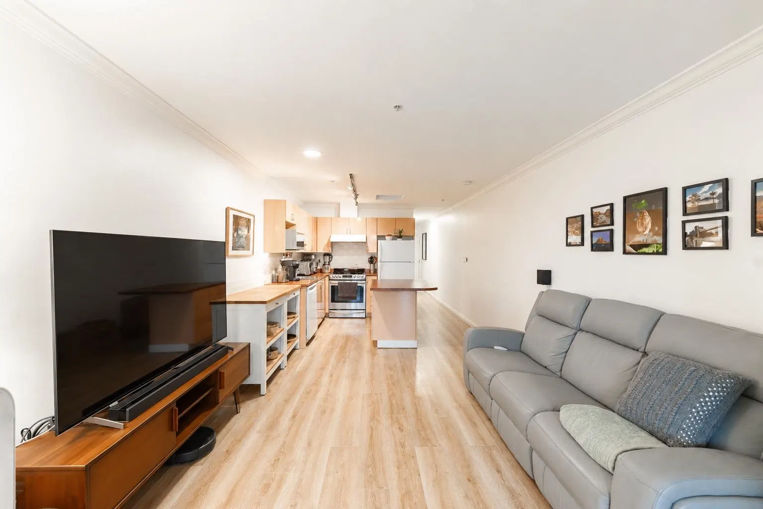 #406 – 5629 Dunbar Street