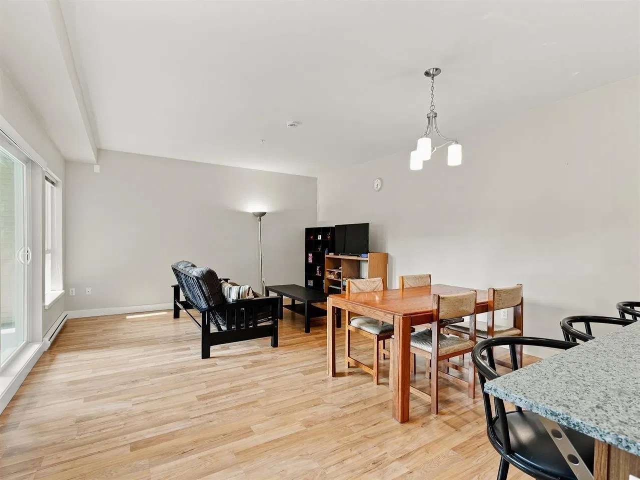#224 – 9655 King George Boulevard