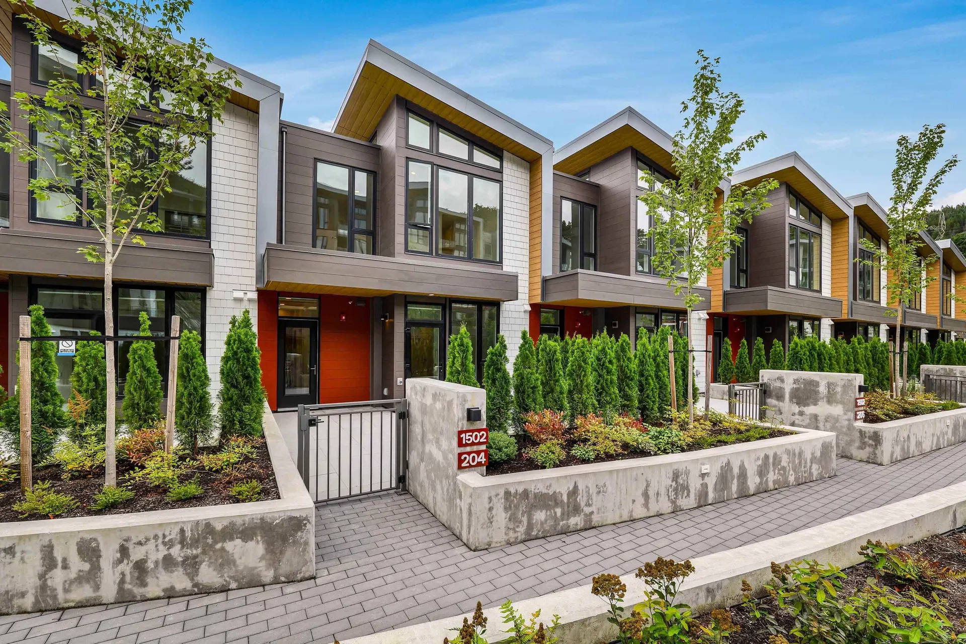 Photo 1 of 40 at #204 – 1502 Scott Crescent