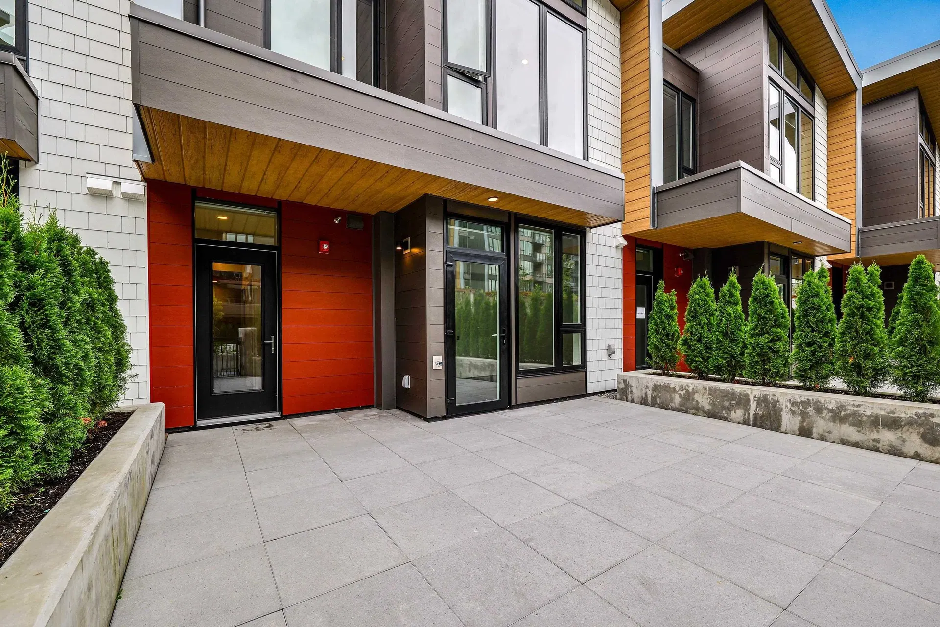 Photo 4 of 40 at #204 – 1502 Scott Crescent