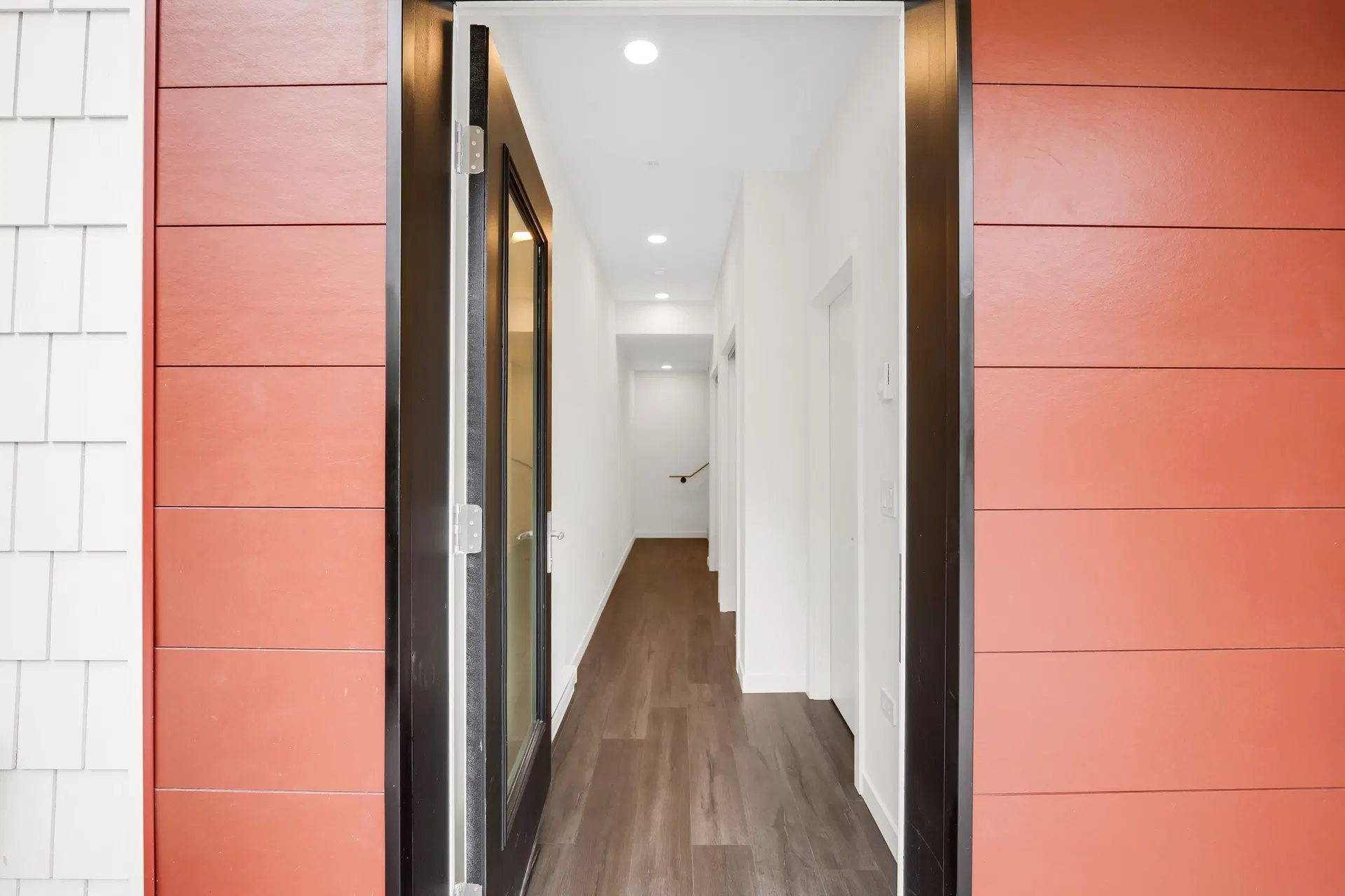 Photo 5 of 40 at #204 – 1502 Scott Crescent