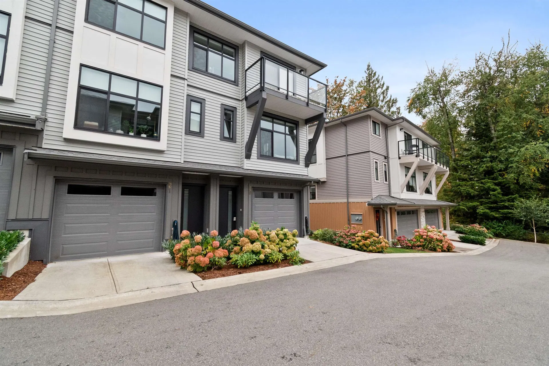 Photo 3 of 33 at #20 – 35810 Mckee Road