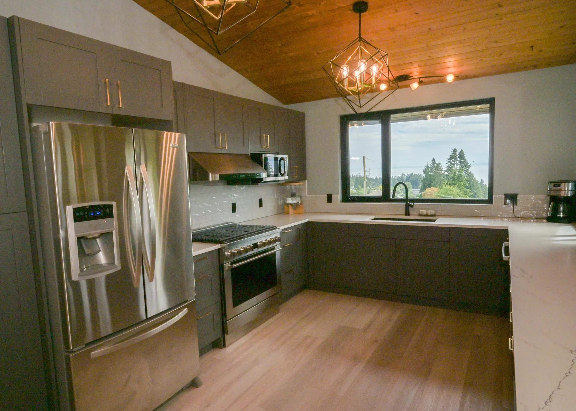 Photo 5 of 36 at 5125 Salal Road