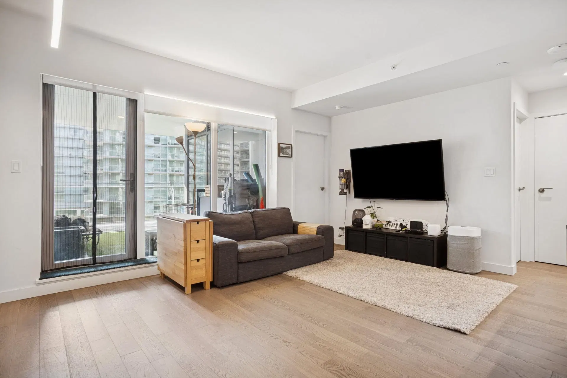Photo 4 of 39 at #413 – 6811 Pearson Way