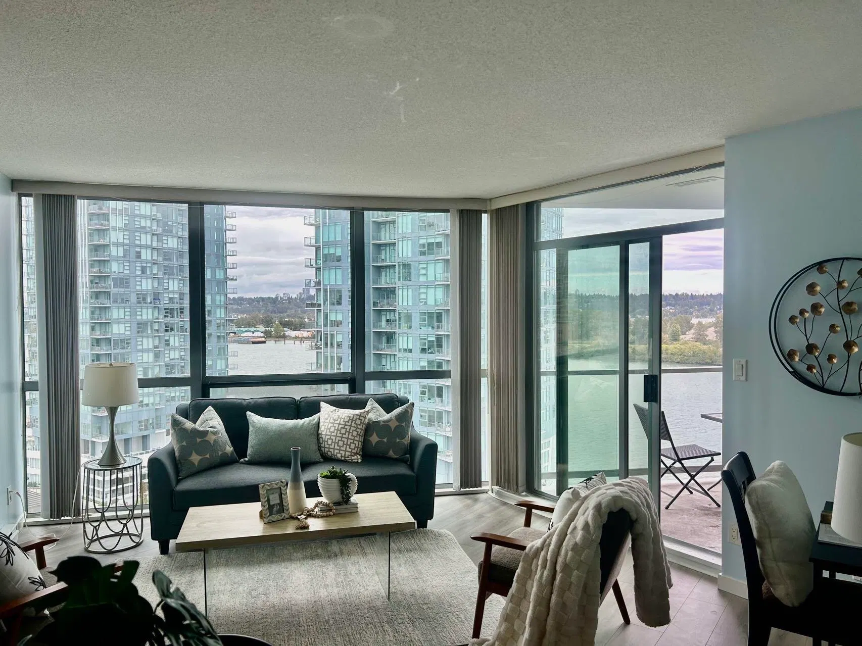 Photo 3 of 20 at #1508 – 14 Begbie Street
