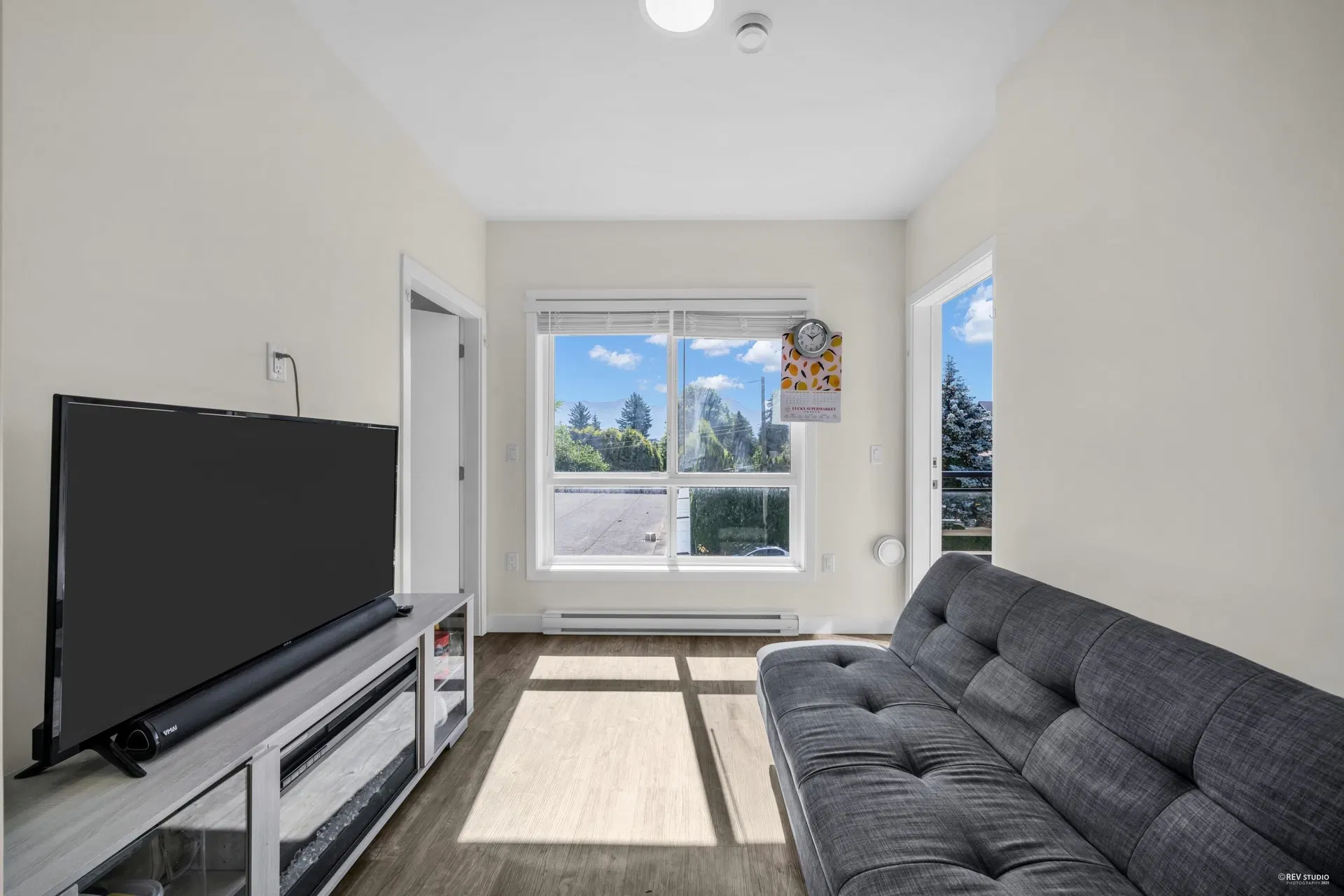 Photo 4 of 19 at #201 – 9450 Robson Street
