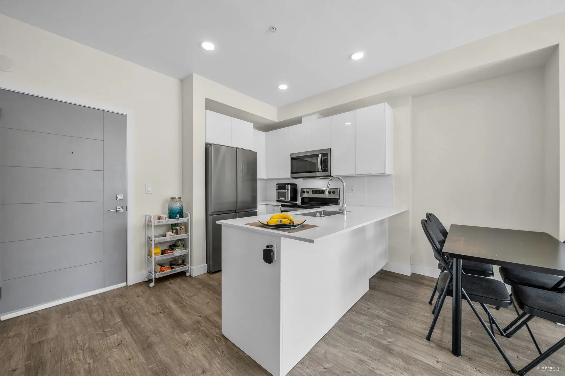 Photo 5 of 19 at #201 – 9450 Robson Street