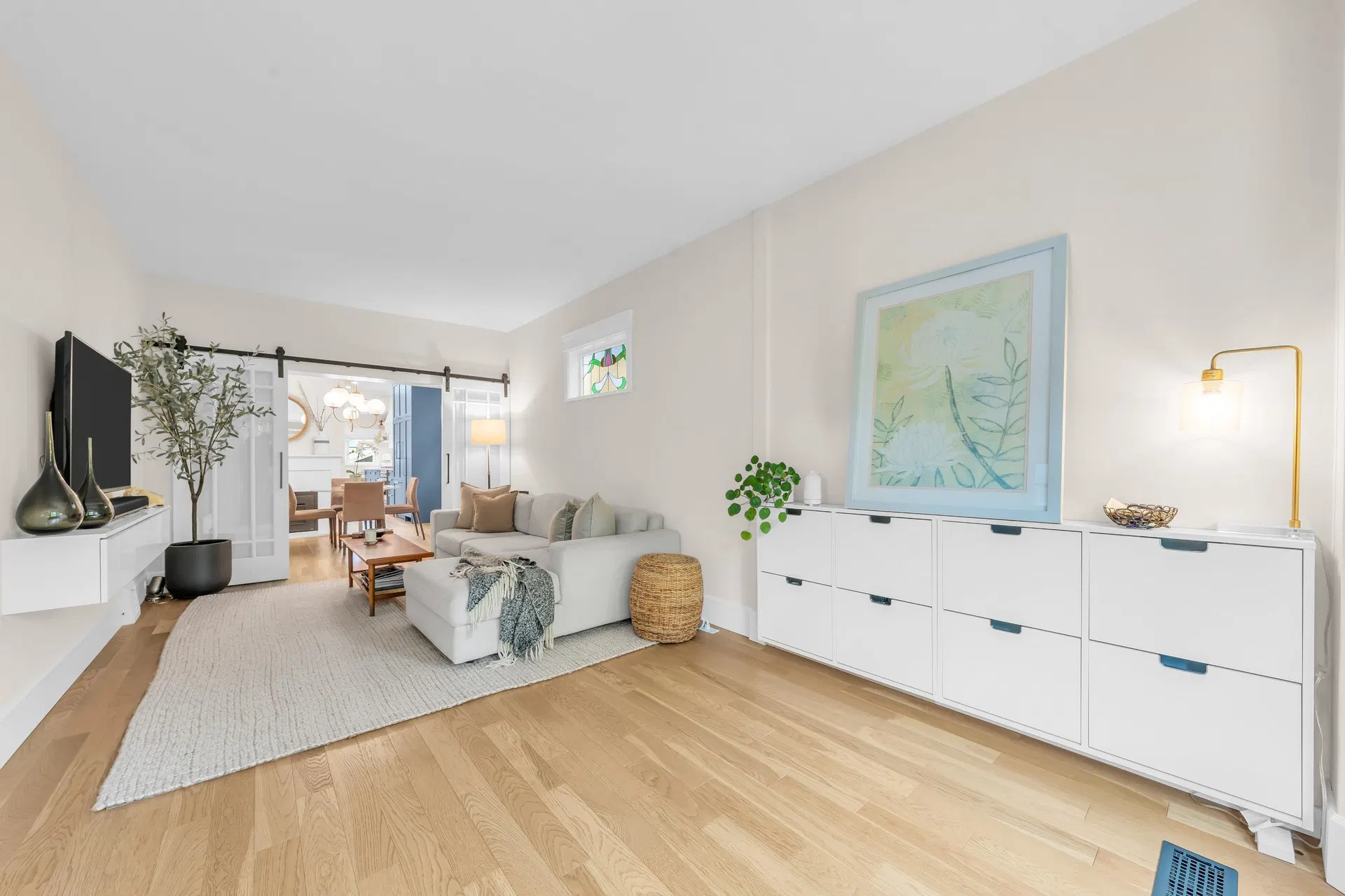 Photo 5 of 40 at 853 E 20th Avenue