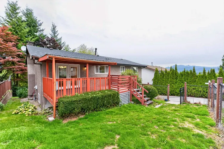 Photo 3 of 40 at 3204 Mariner Way