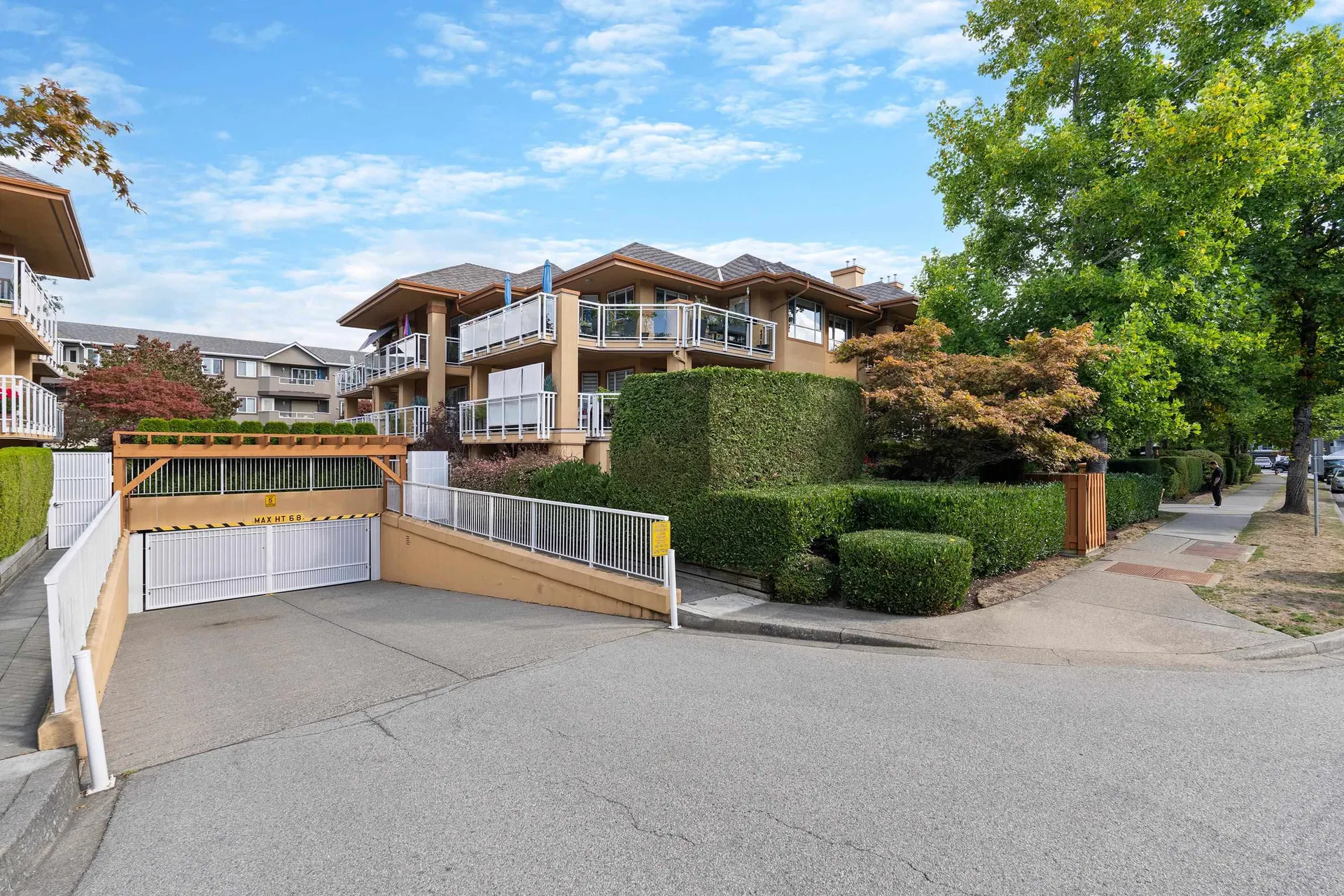 Photo 3 of 37 at #305 – 15185 22nd Avenue