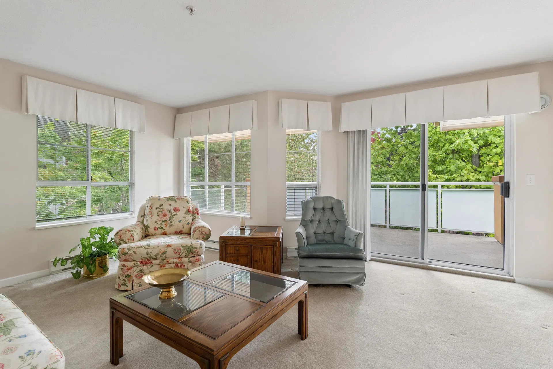 Photo 5 of 37 at #305 – 15185 22nd Avenue