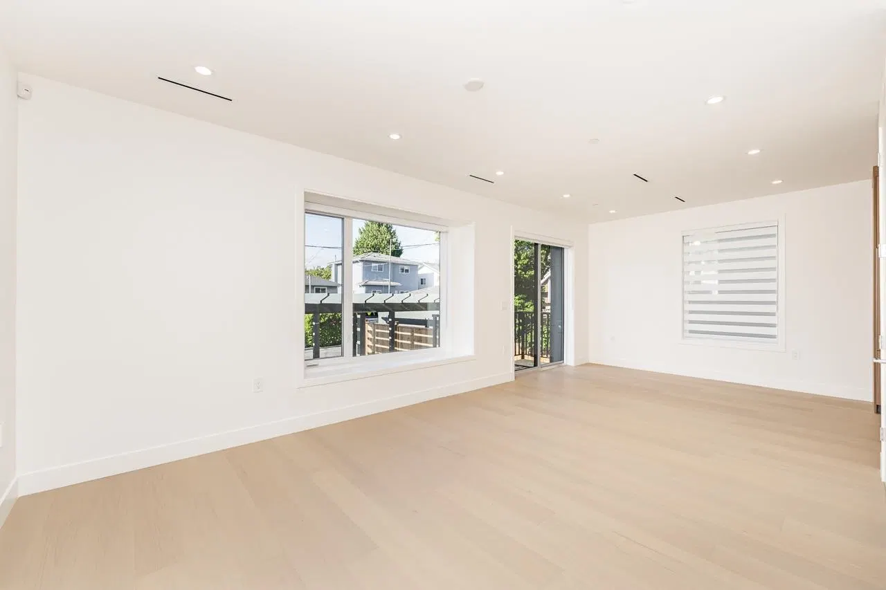 Photo 4 of 34 at #3 – 1845 E 51st Avenue