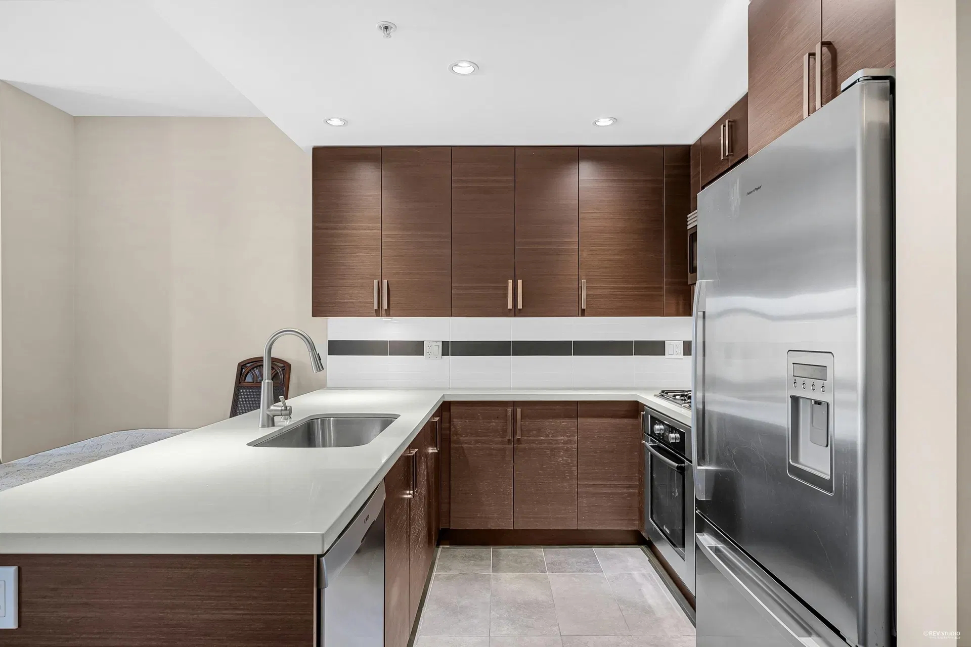 Photo 4 of 27 at #301 – 4710 Hastings Street