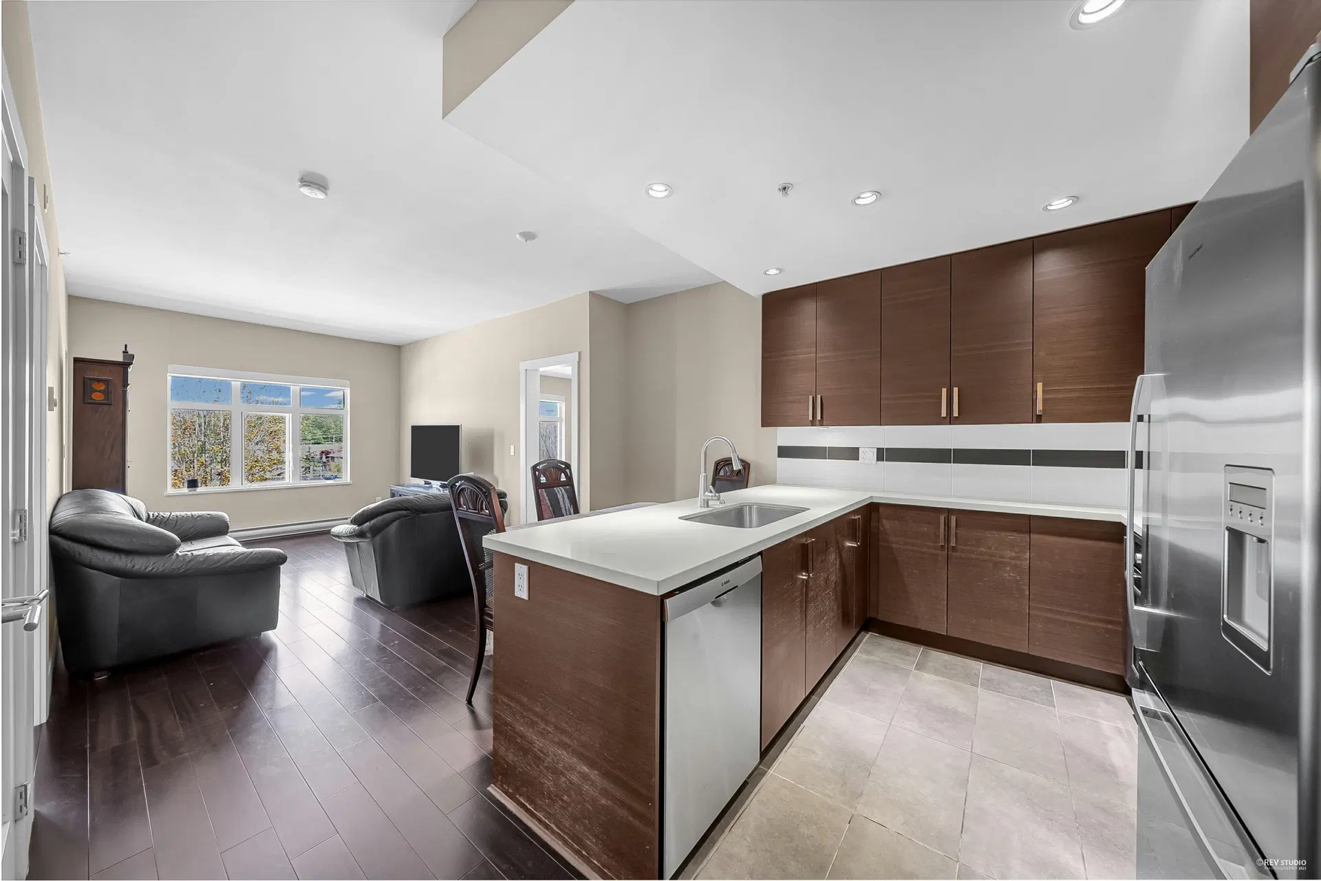 Photo 5 of 27 at #301 – 4710 Hastings Street