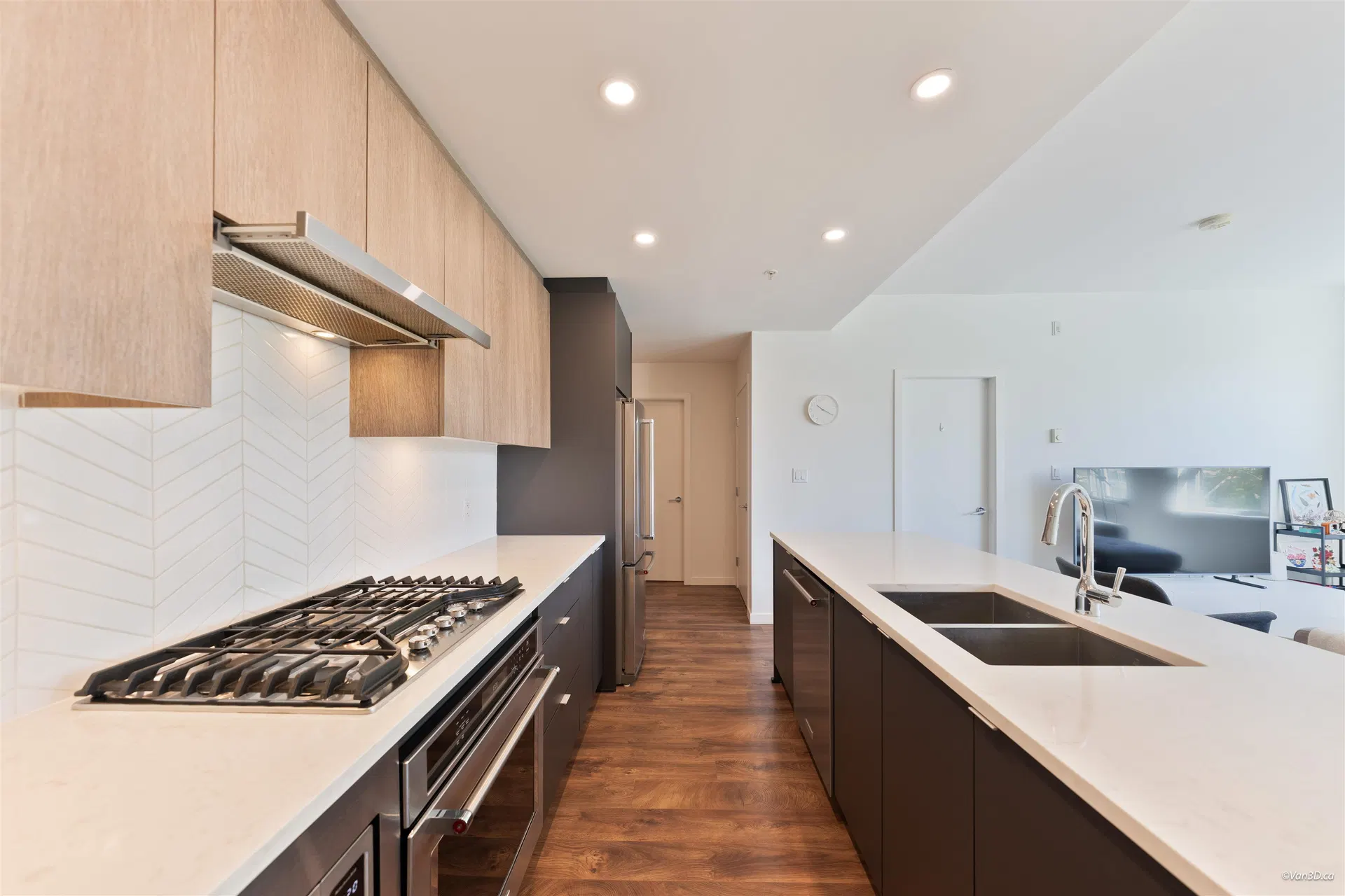 Photo 3 of 28 at #208 – 717 Breslay Street