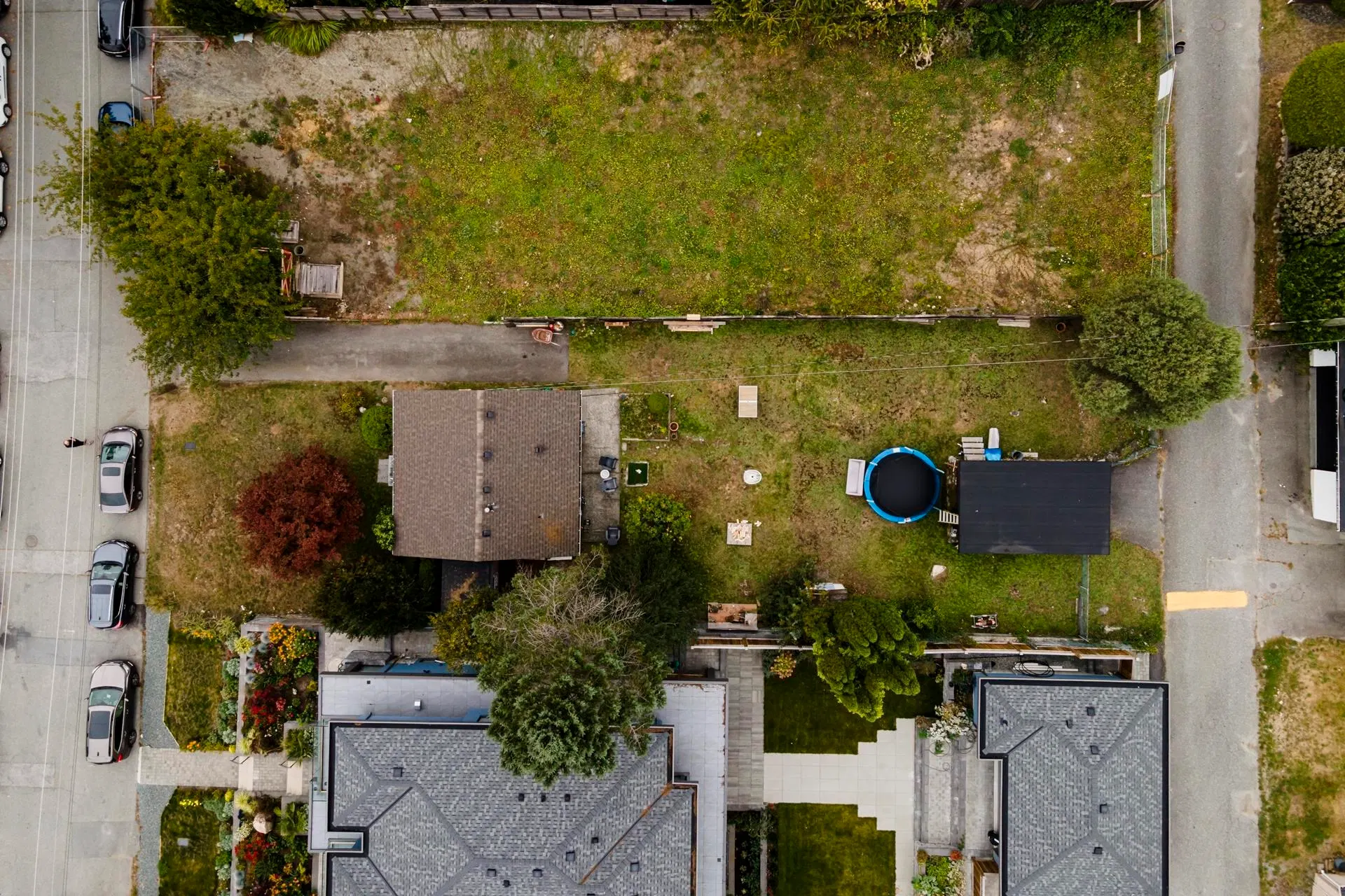 Photo 3 of 29 at 446 E 16th Street