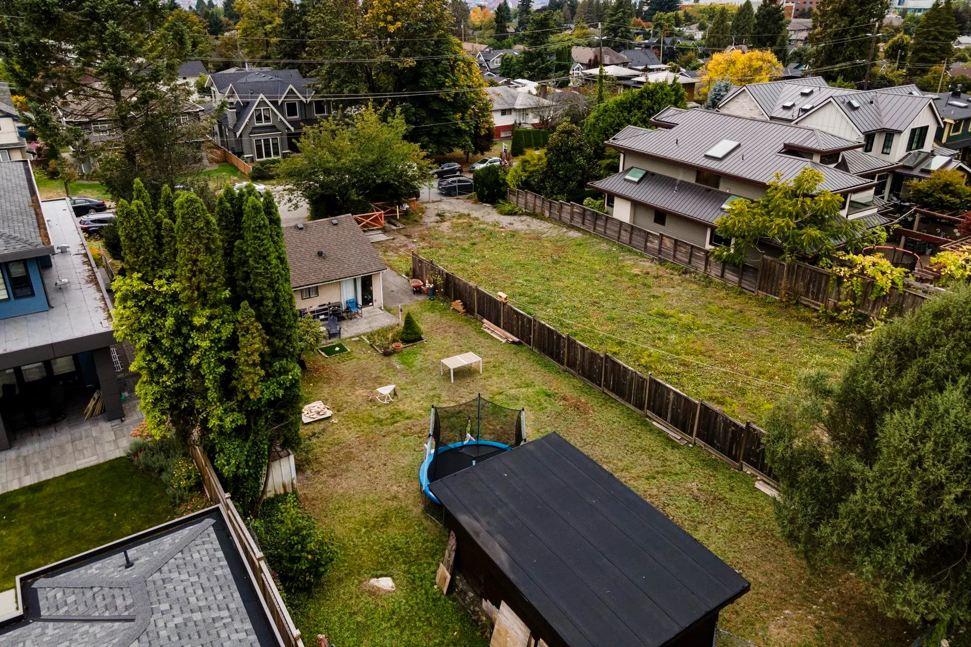Photo 5 of 29 at 446 E 16th Street