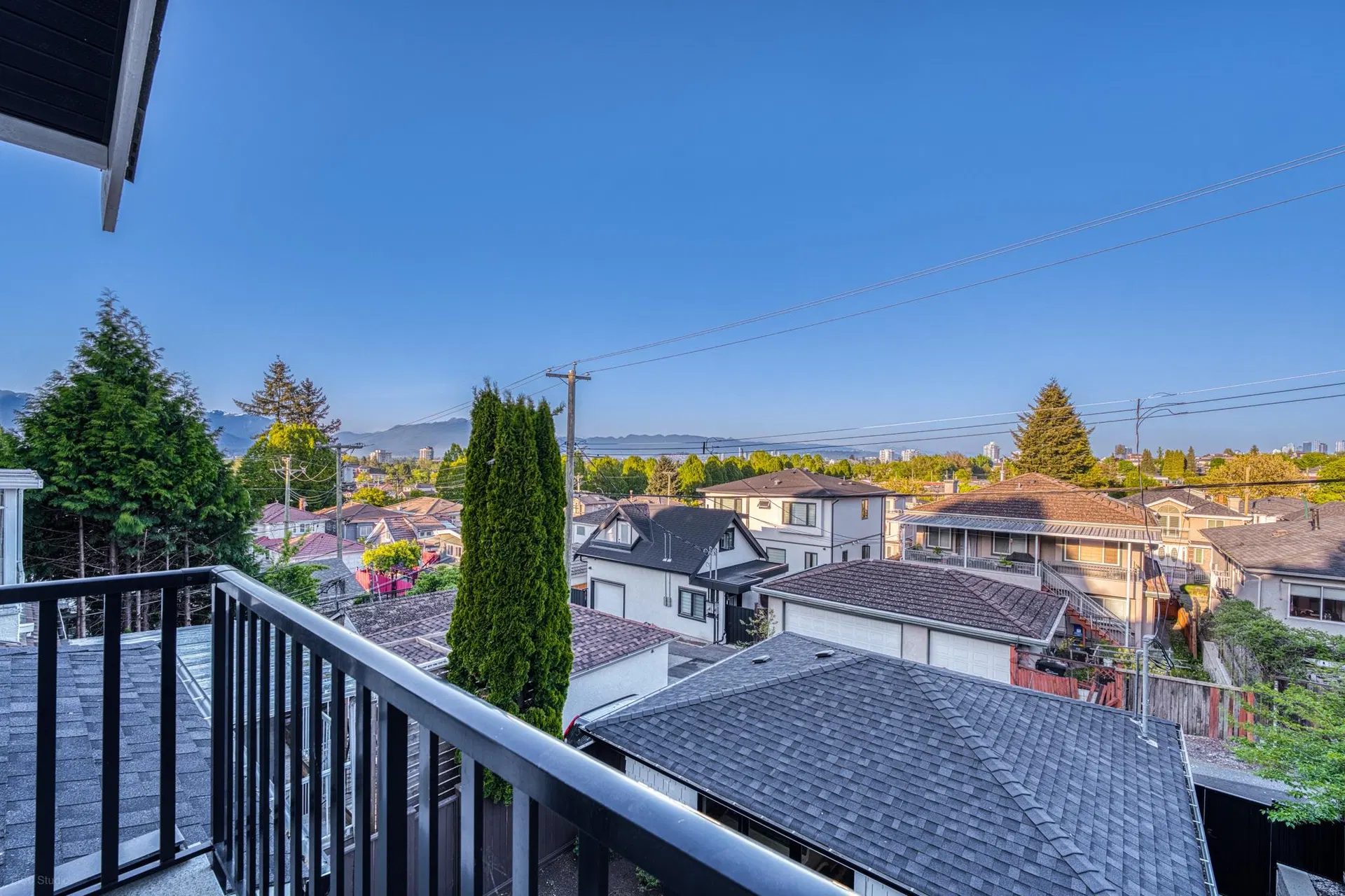 Photo 5 of 26 at 4990 Sherbrooke Street