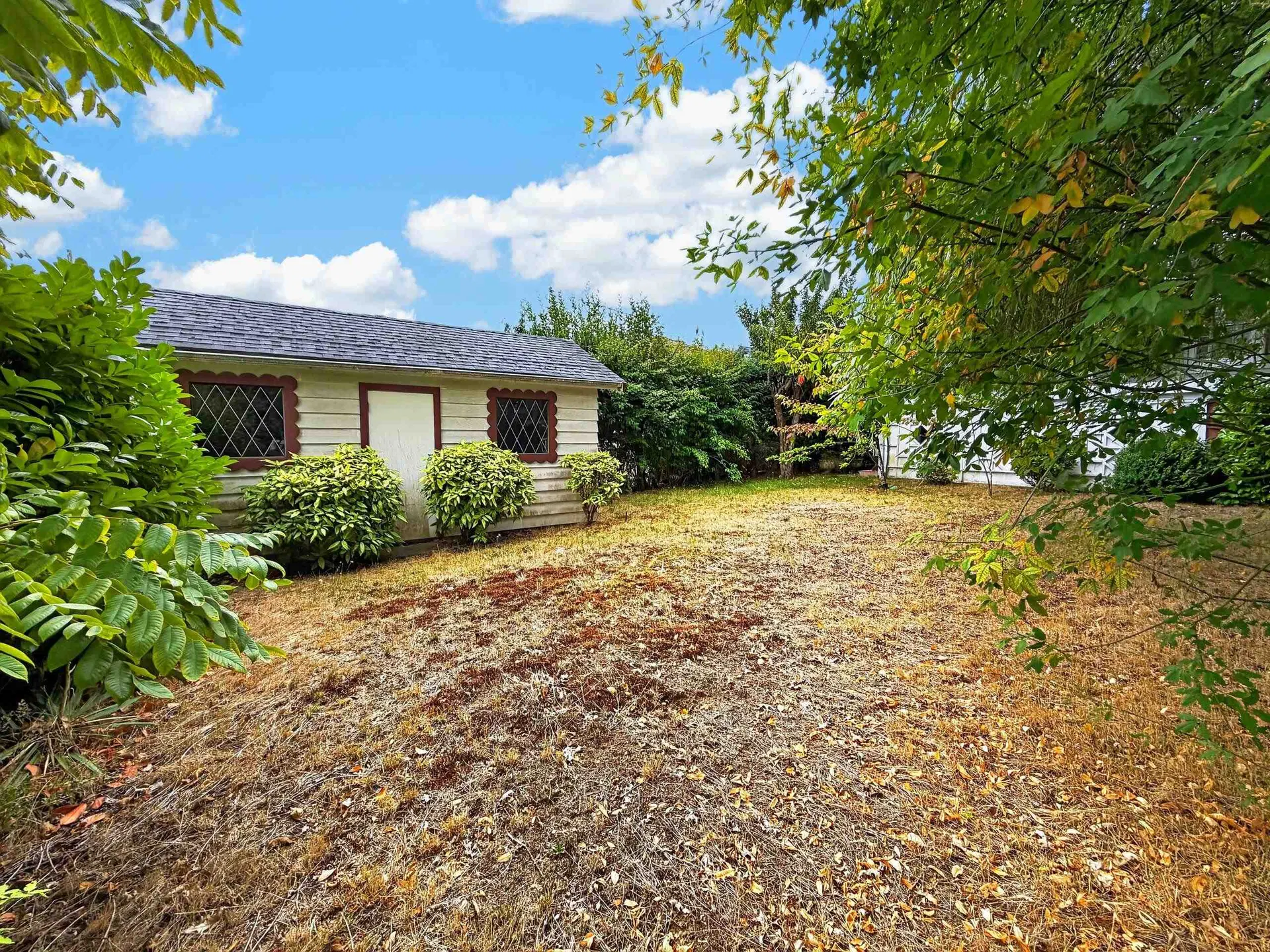 Photo 2 of 40 at 3660 E 22nd Avenue