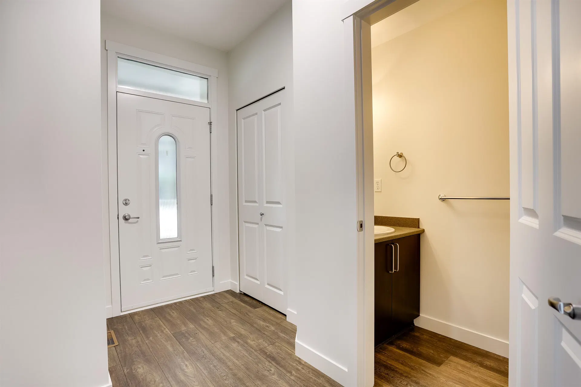 Photo 3 of 30 at #13 – 6575 192 Street