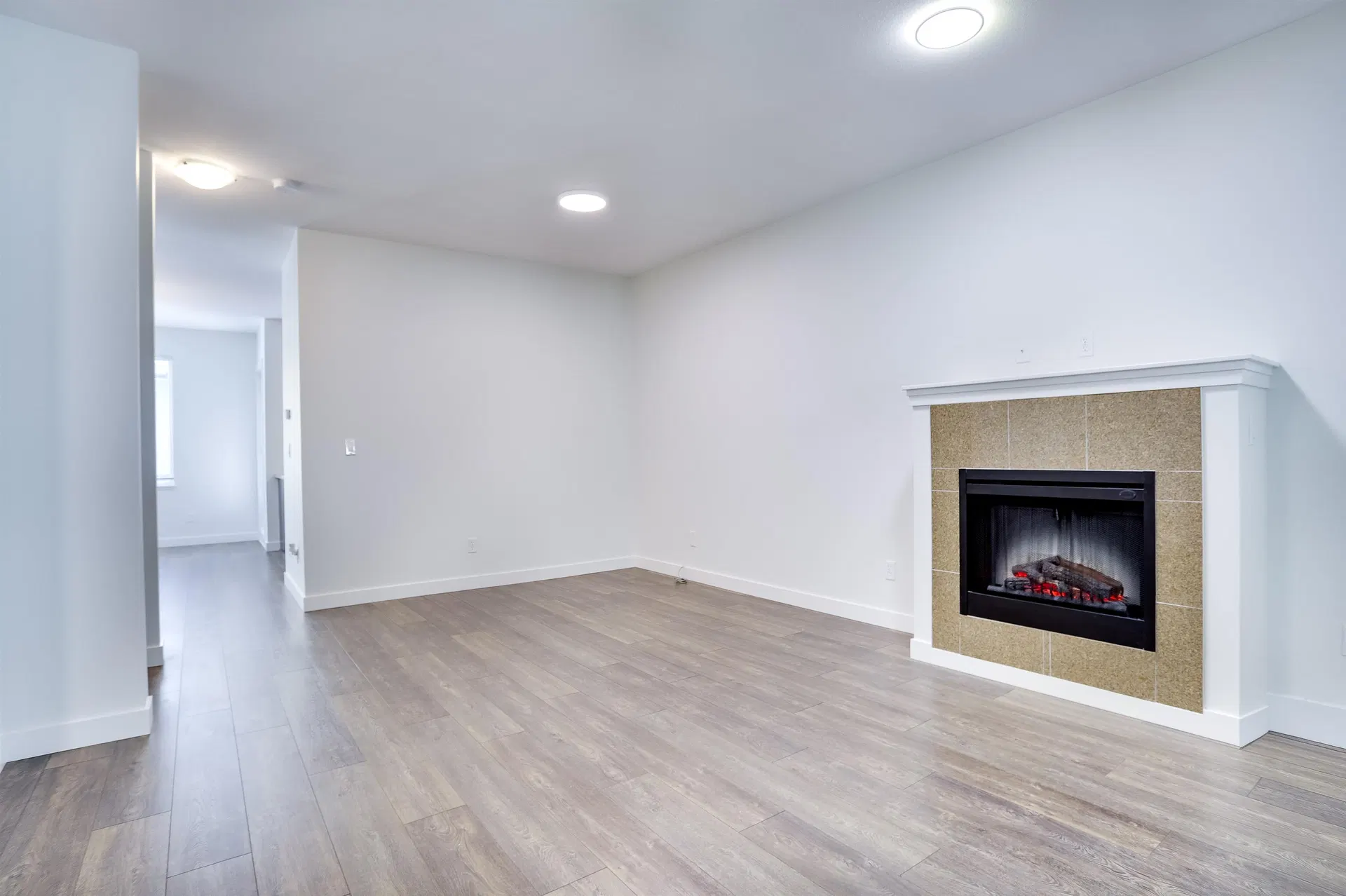 Photo 5 of 30 at #13 – 6575 192 Street