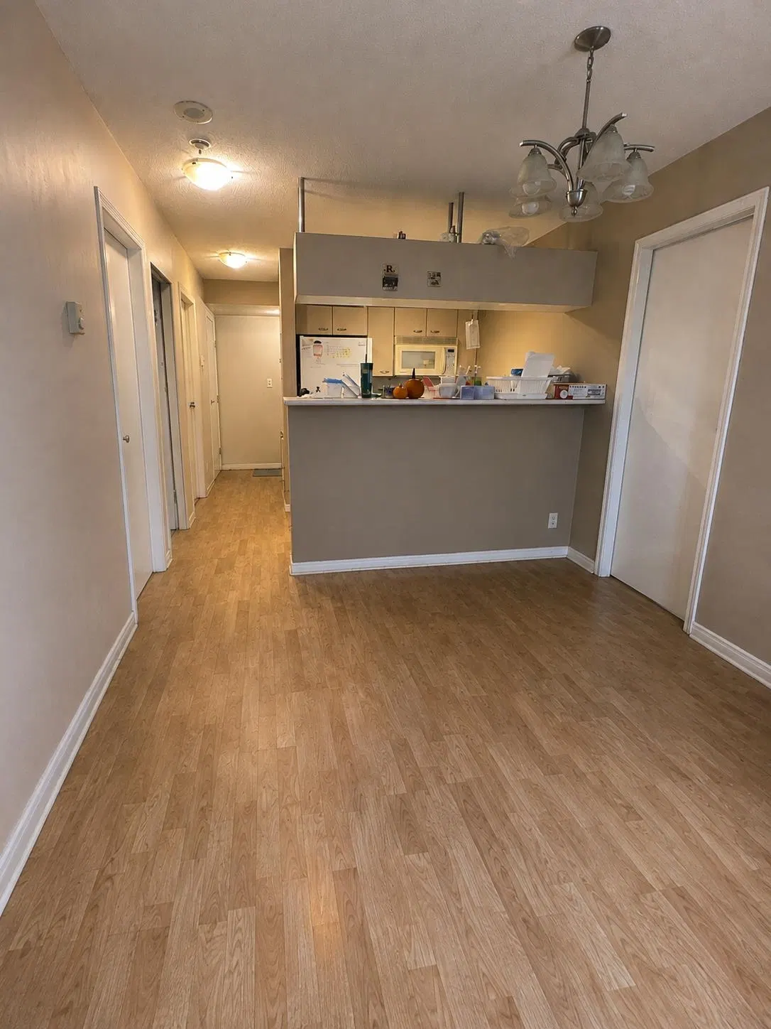 Photo 2 of 11 at 1331 Alberni