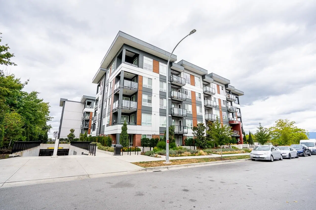 Photo 2 of 28 at #416 – 8117 200a Street