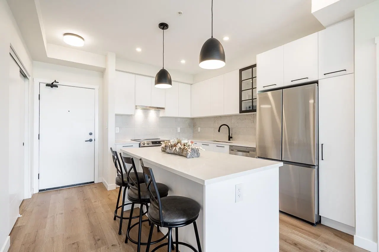 Photo 4 of 28 at #416 – 8117 200a Street