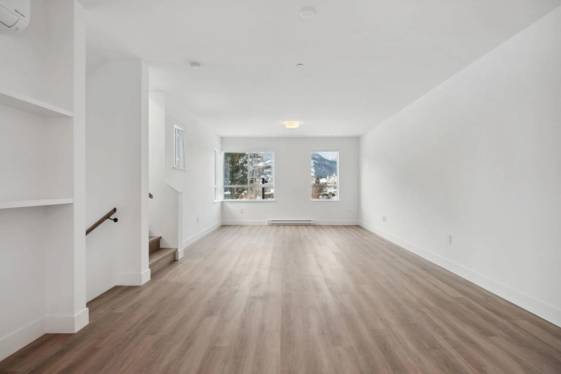 Photo 5 of 38 at 38065 Helm Way