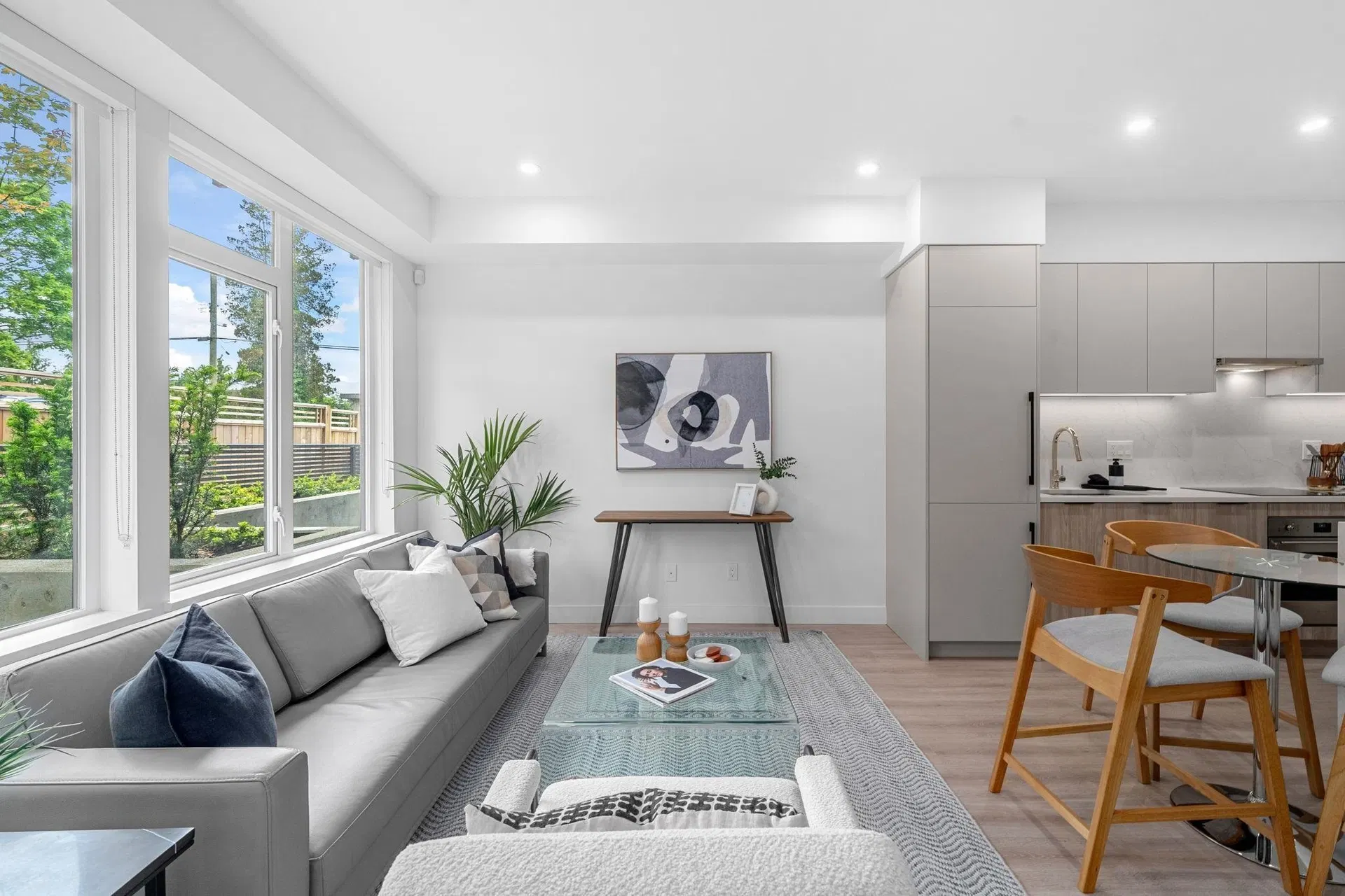 #107 – 7161 17th Avenue