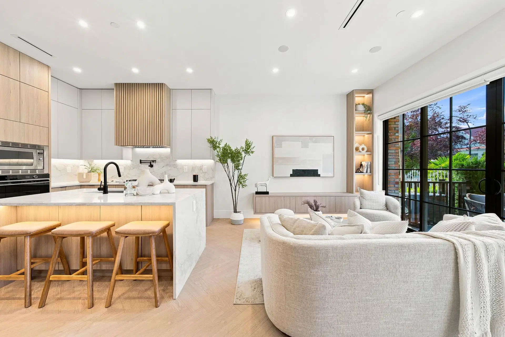 #2 – 648 E 23rd Avenue