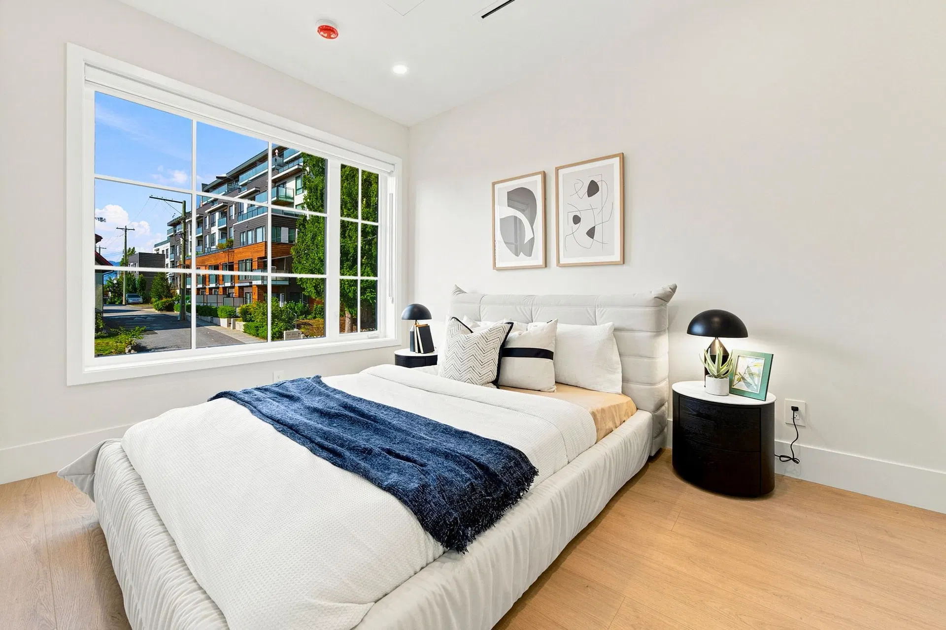 Photo 5 of 20 at #2 – 648 E 23rd Avenue