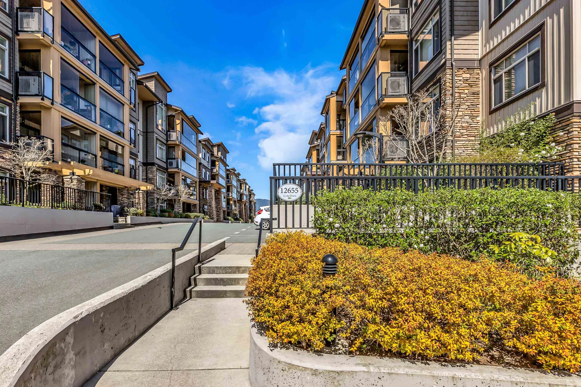 Photo 4 of 40 at #106 – 12655 190a Street