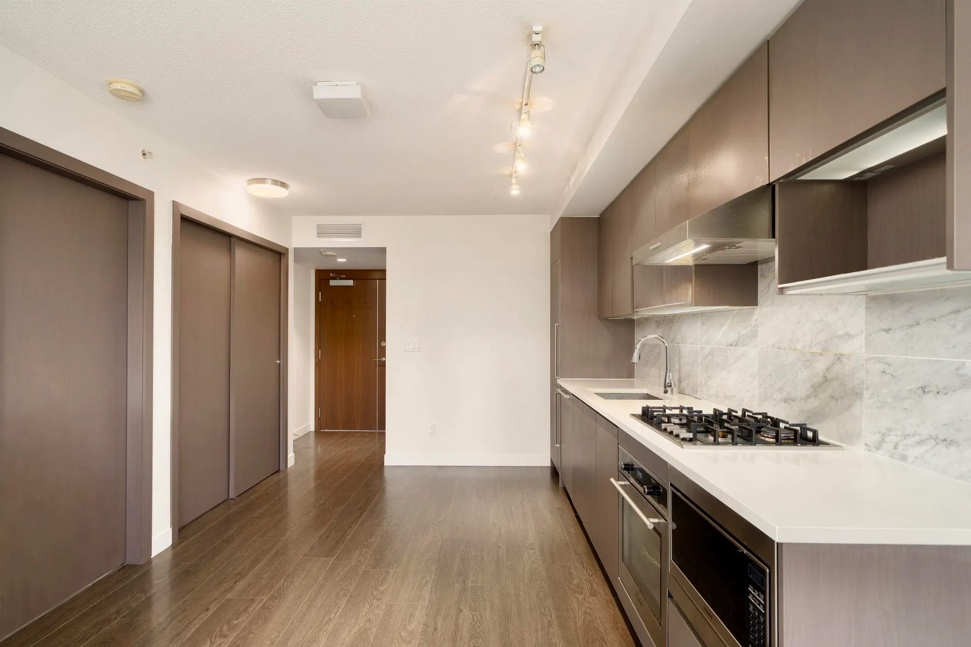 Photo 4 of 21 at #506 – 8988 Patterson Road