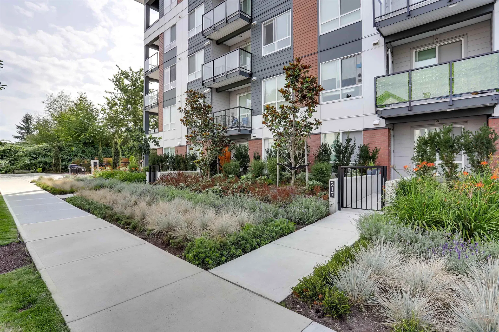 Photo 3 of 24 at #217 – 8117 200a Street
