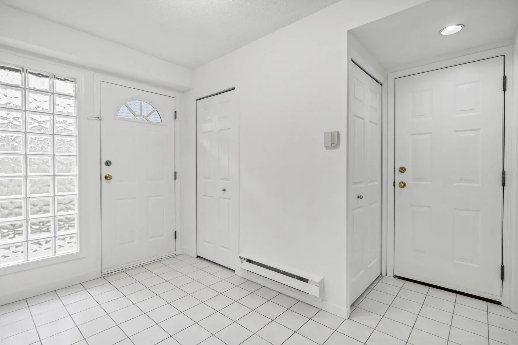 Photo 2 of 25 at #5 – 7091 Blundell Road