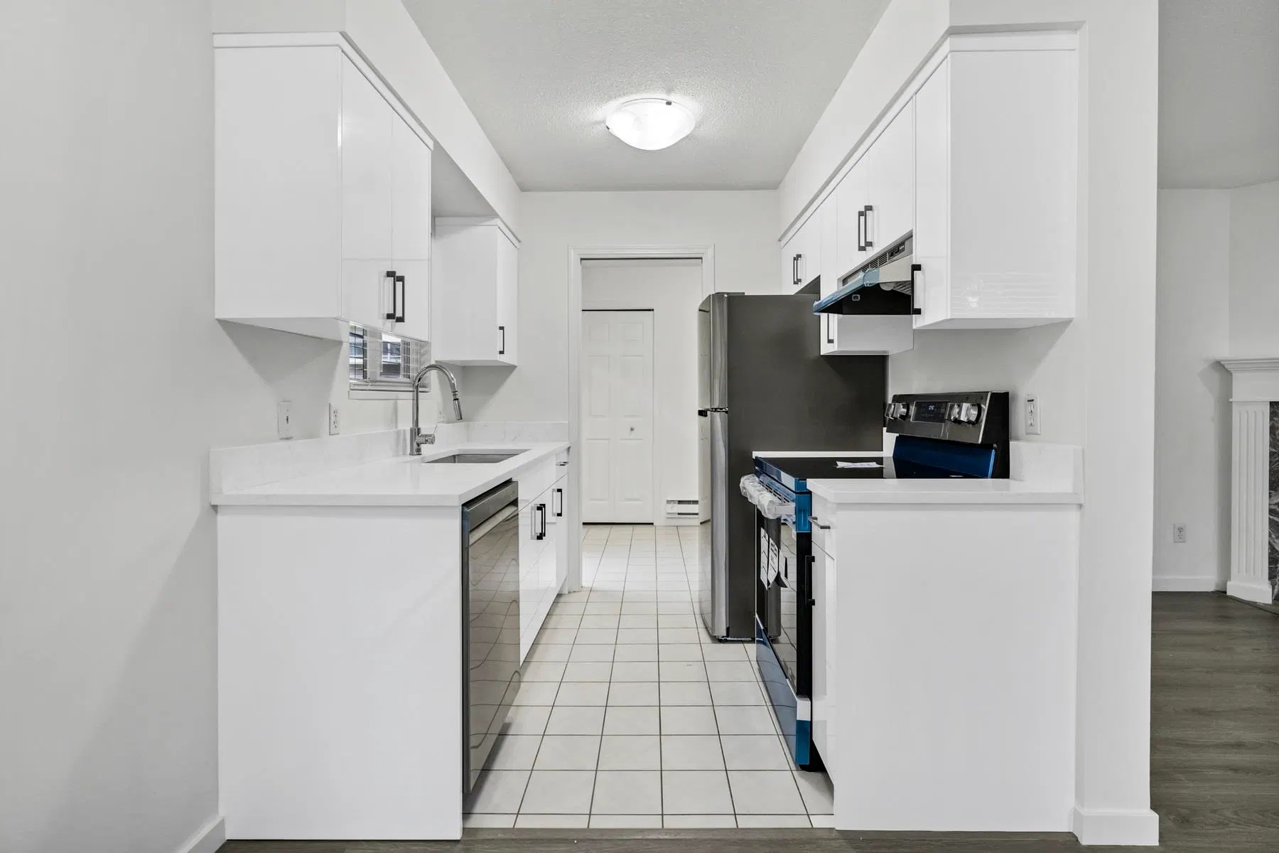 Photo 4 of 25 at #5 – 7091 Blundell Road