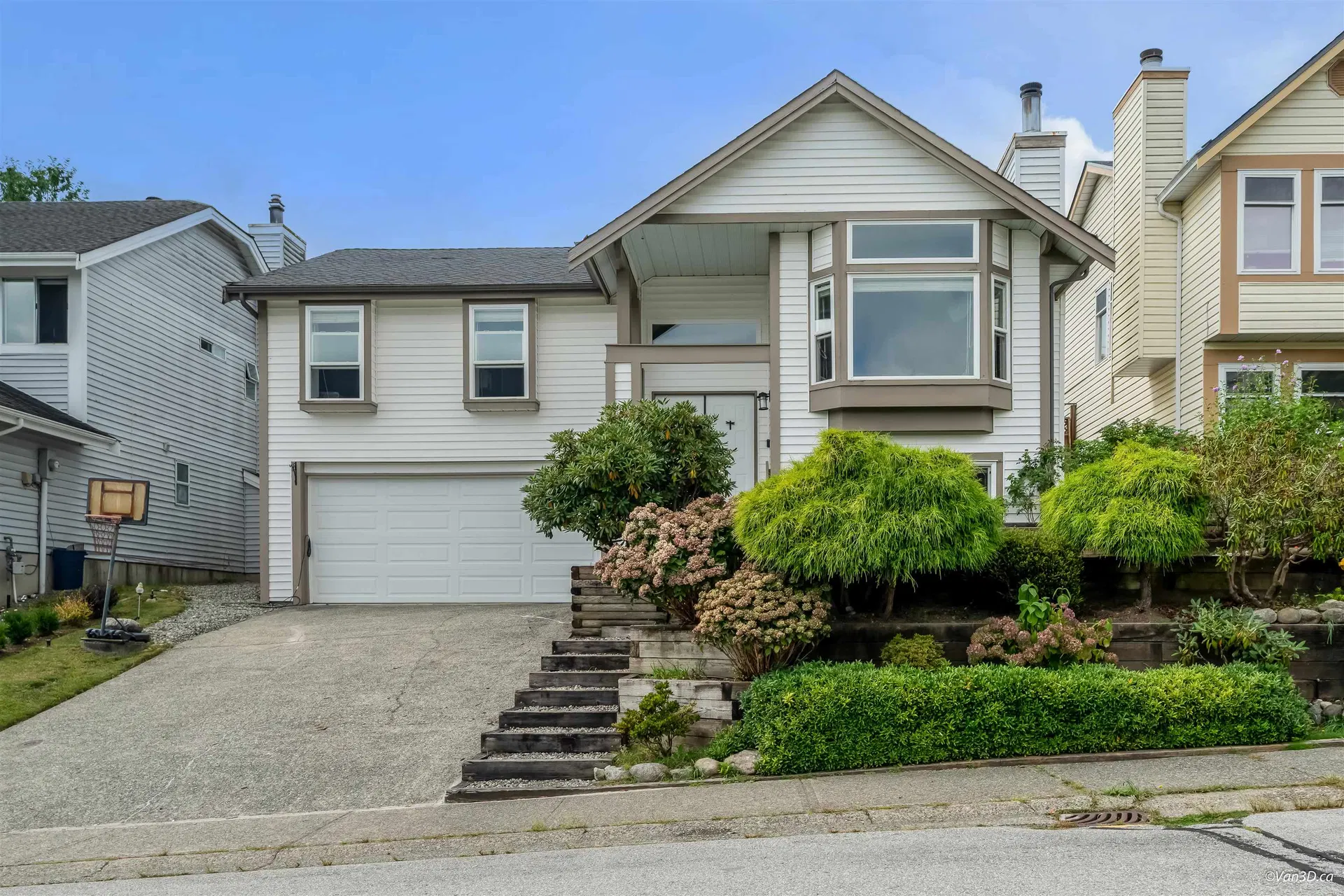 Photo 1 of 31 at 1298 Jordan Street