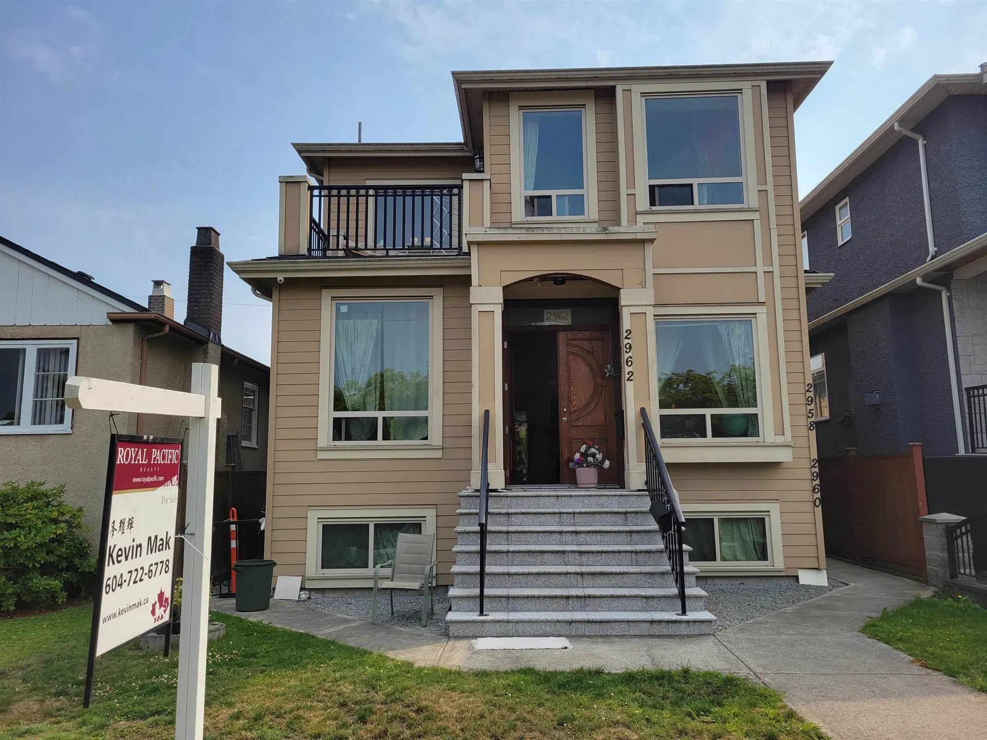 Photo 1 of 12 at 2962 Kitchener Street