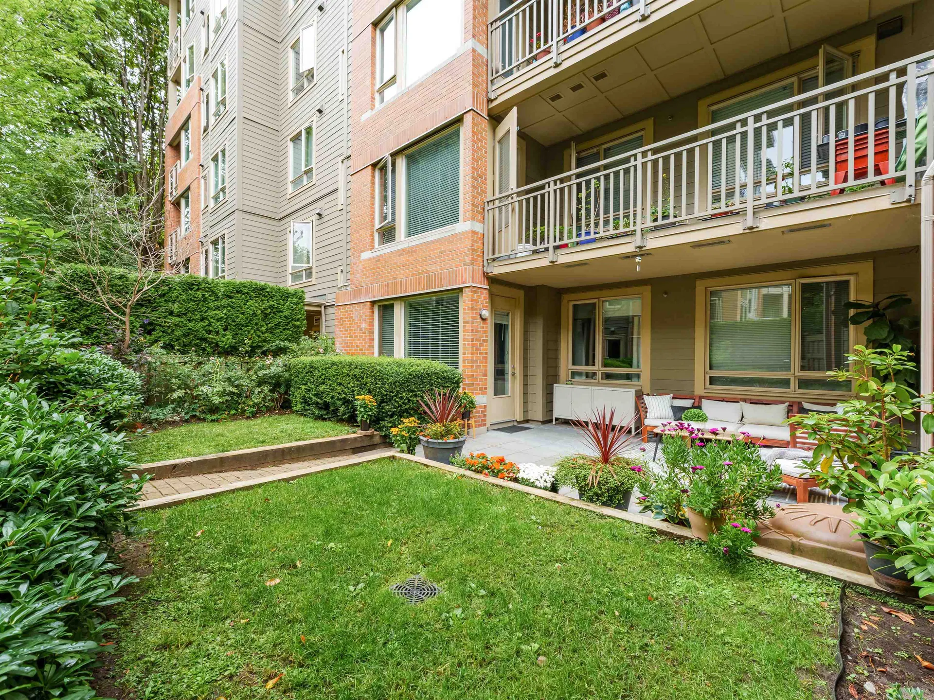 G11 – 139 22nd Street