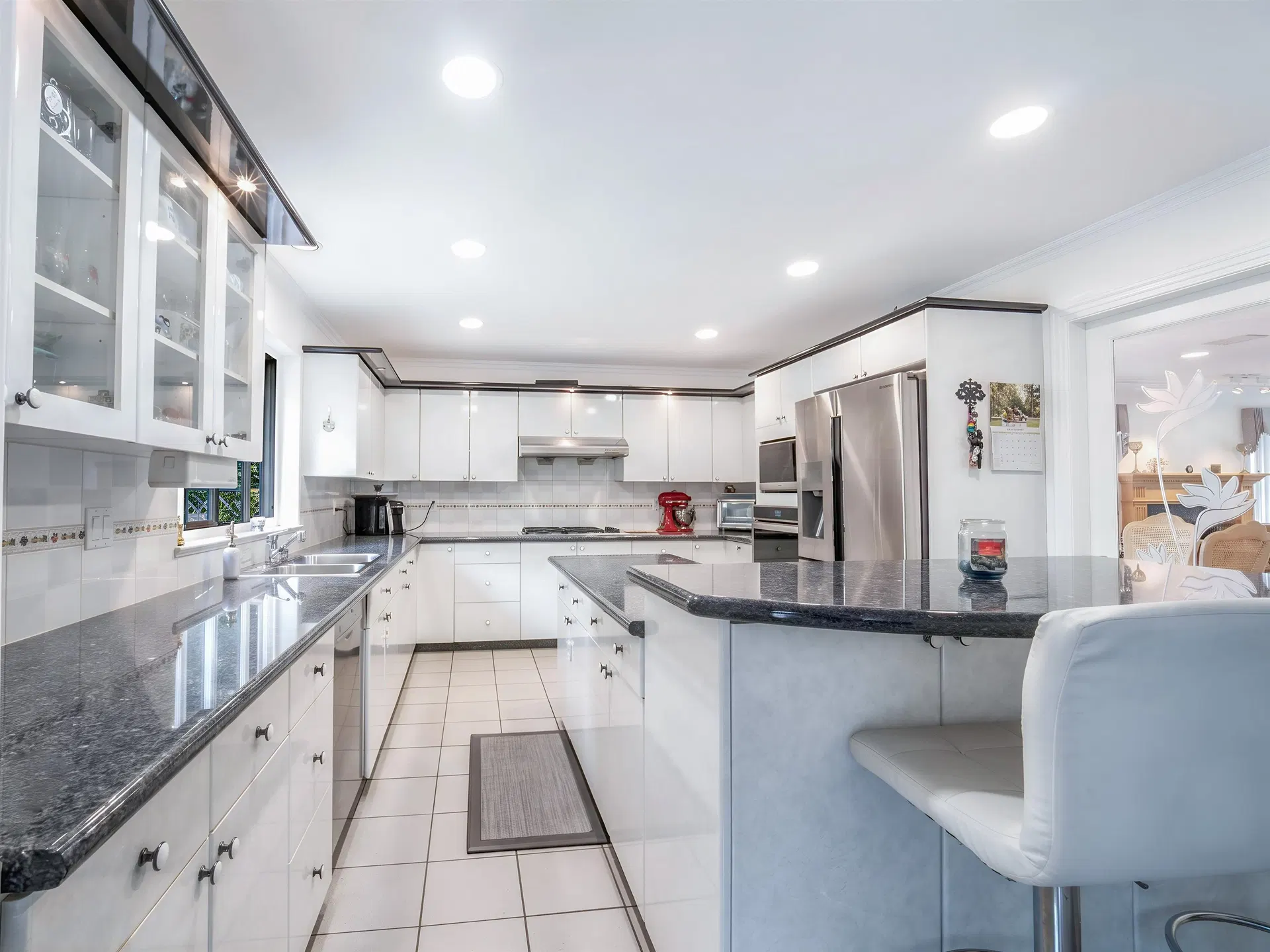 Photo 5 of 23 at 1224 E 14th Street