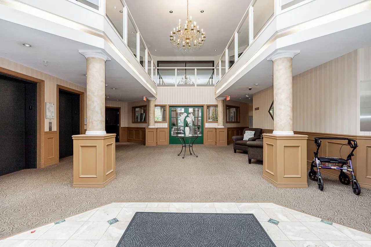 Photo 4 of 33 at #104 – 2995 Princess Crescent