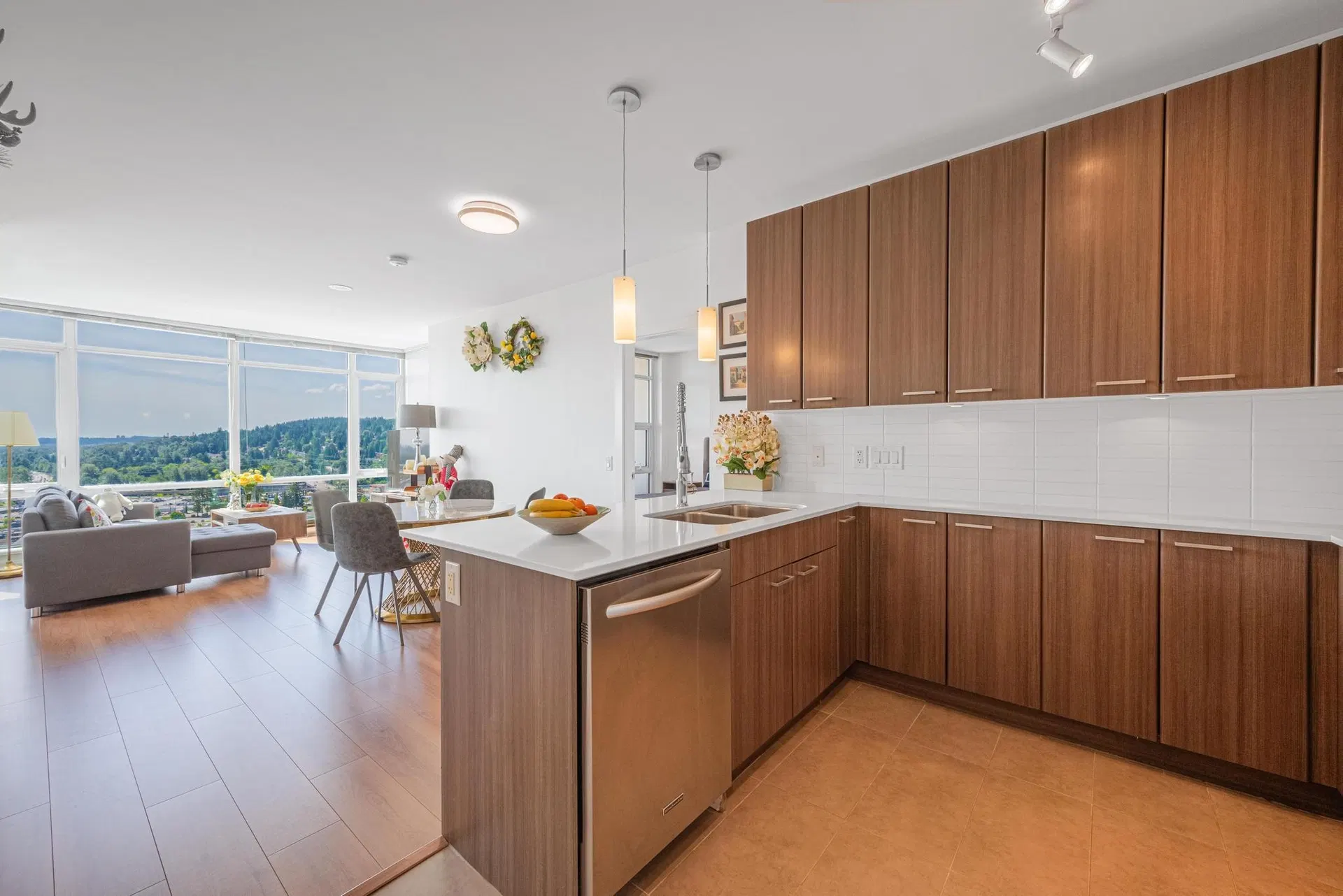 Photo 4 of 27 at #2206 – 2955 Atlantic Avenue
