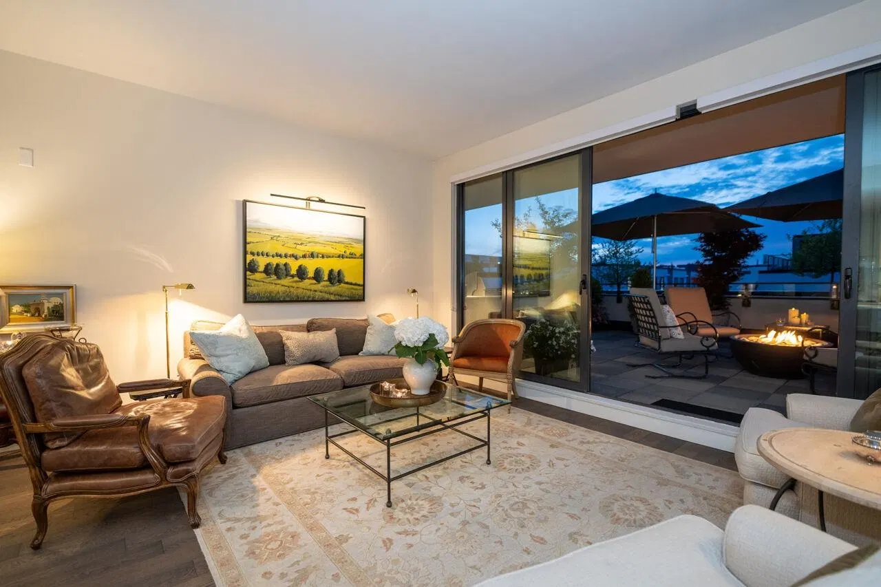 Photo 3 of 36 at #302 – 4427 Cambie Street