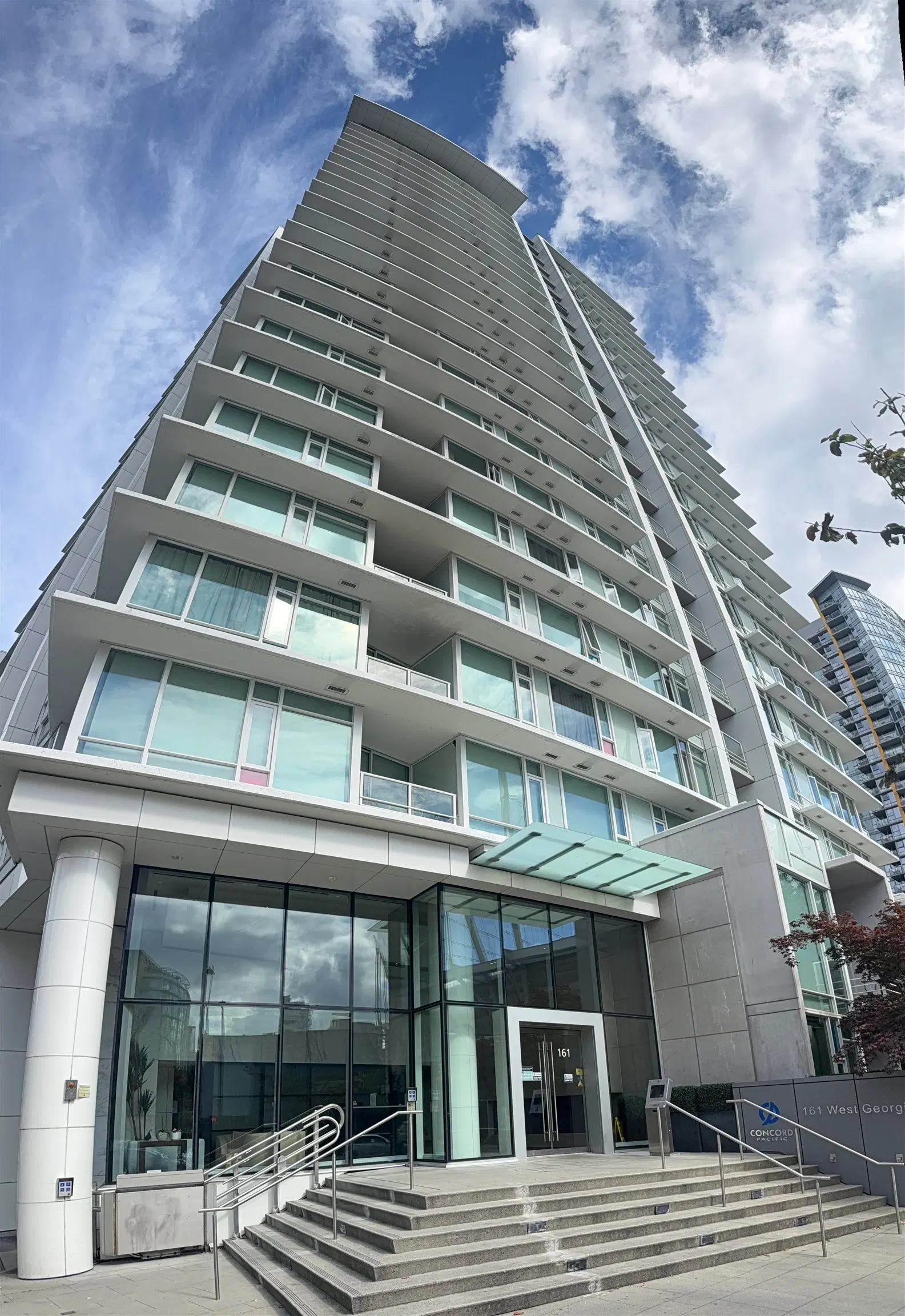 #810 – 161 Georgia Street