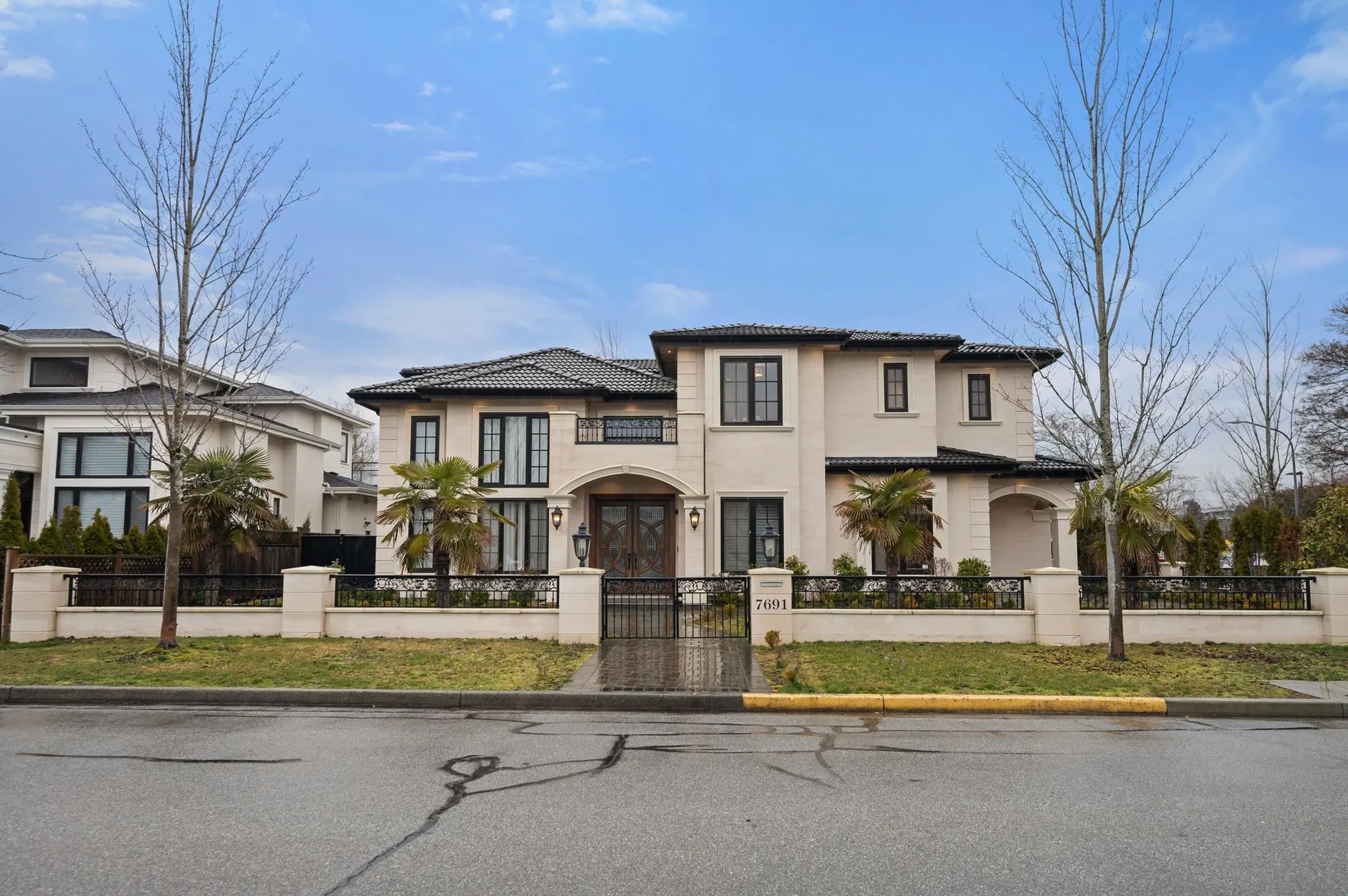 Photo 1 of 34 at 7691 Tweedsmuir Avenue